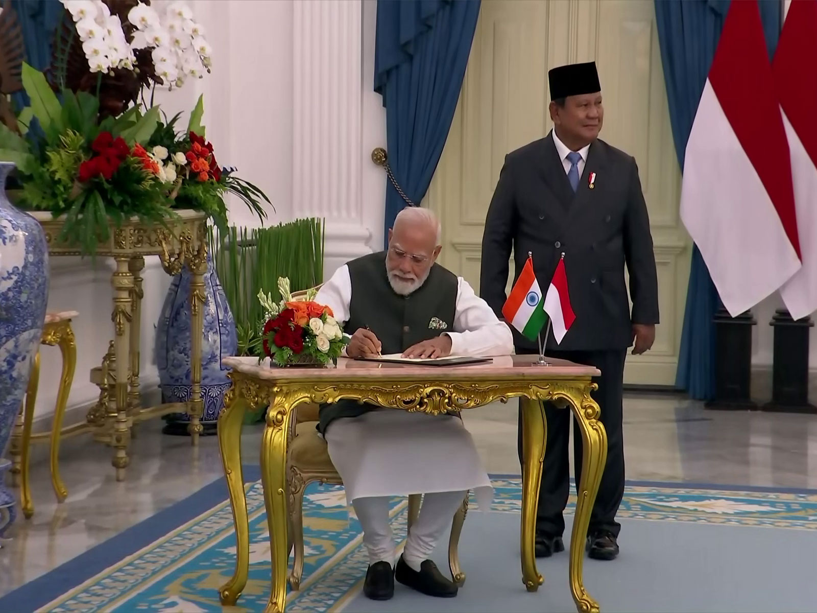Prime Minister Narendra Modi and  Indonesian President Prabowo Subianto (Photo: YouTube@NarendraModi)