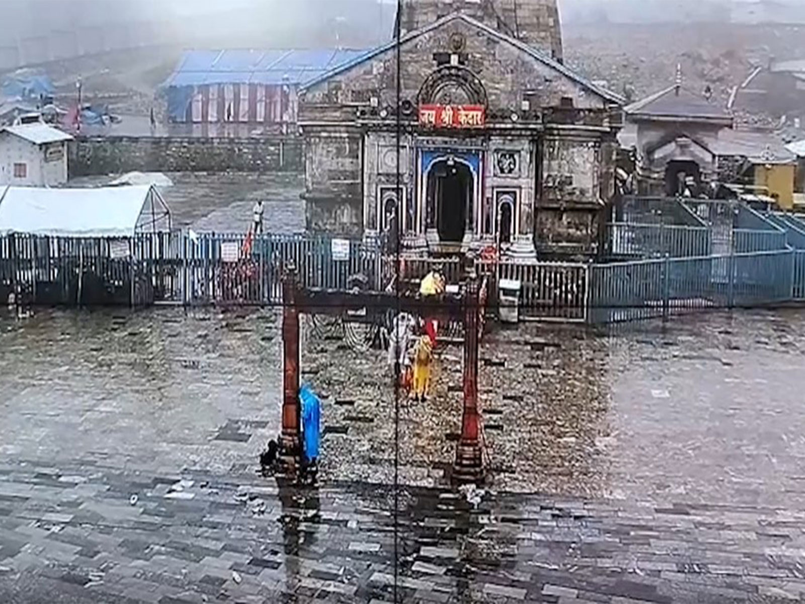 Heavy rain at Kedarnath Dham (Photo/ weather control room) Heavy rain at Kedarnath Dham (Photo/ weather control room)