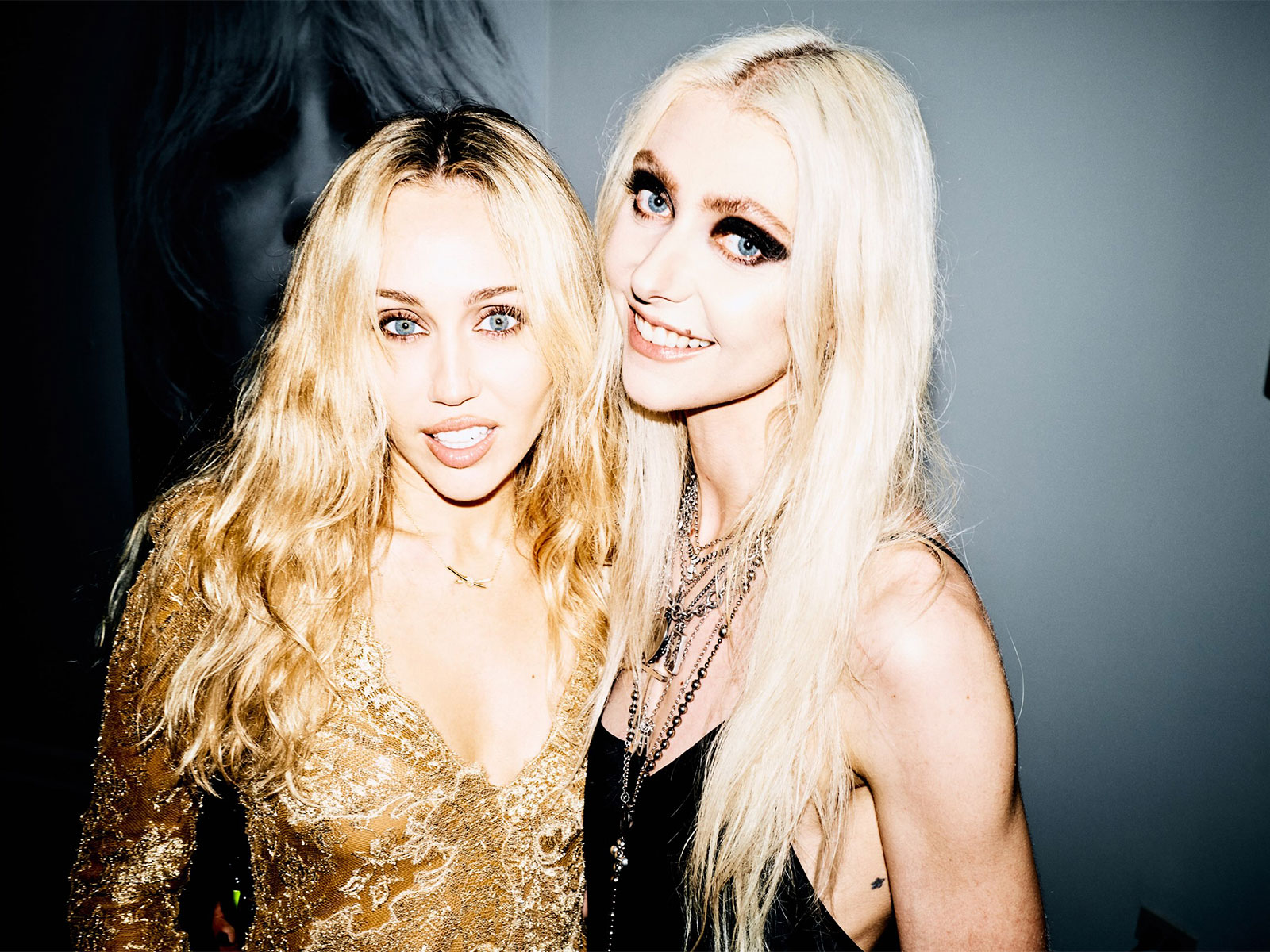 Miley Cyrus, Taylor Momsen (Photo/Instagram/@taylormomsen)