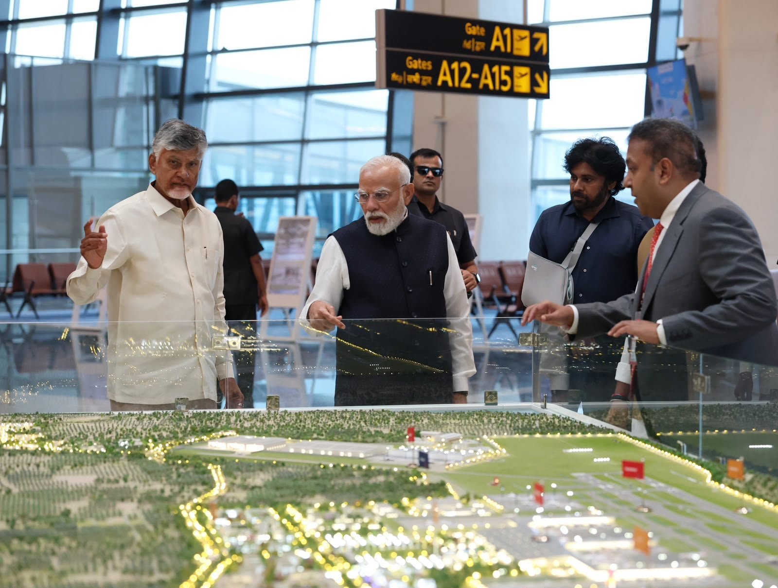 Prime Minister Narendra Modi with Andhra Pradesh CM Chandrababu Naidu (Photo/x/@narendramodi) Prime Minister Narendra Modi with Andhra Pradesh CM Chandrababu Naidu (Photo/x/@narendramodi)