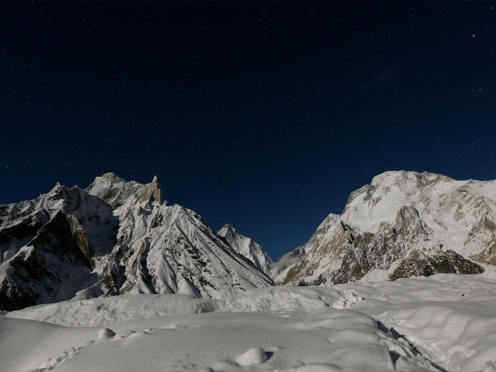 Broad Peak in the Karakoram Range (Photo/Reuters) Broad Peak in the Karakoram Range (Photo/Reuters)