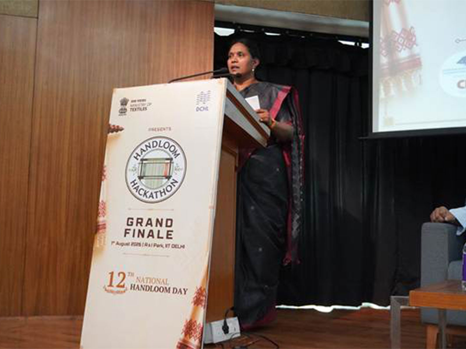 Development Commissioner (Handlooms), IAS M. Beena (Photo/PIB) Development Commissioner (Handlooms), IAS M. Beena (Photo/PIB)