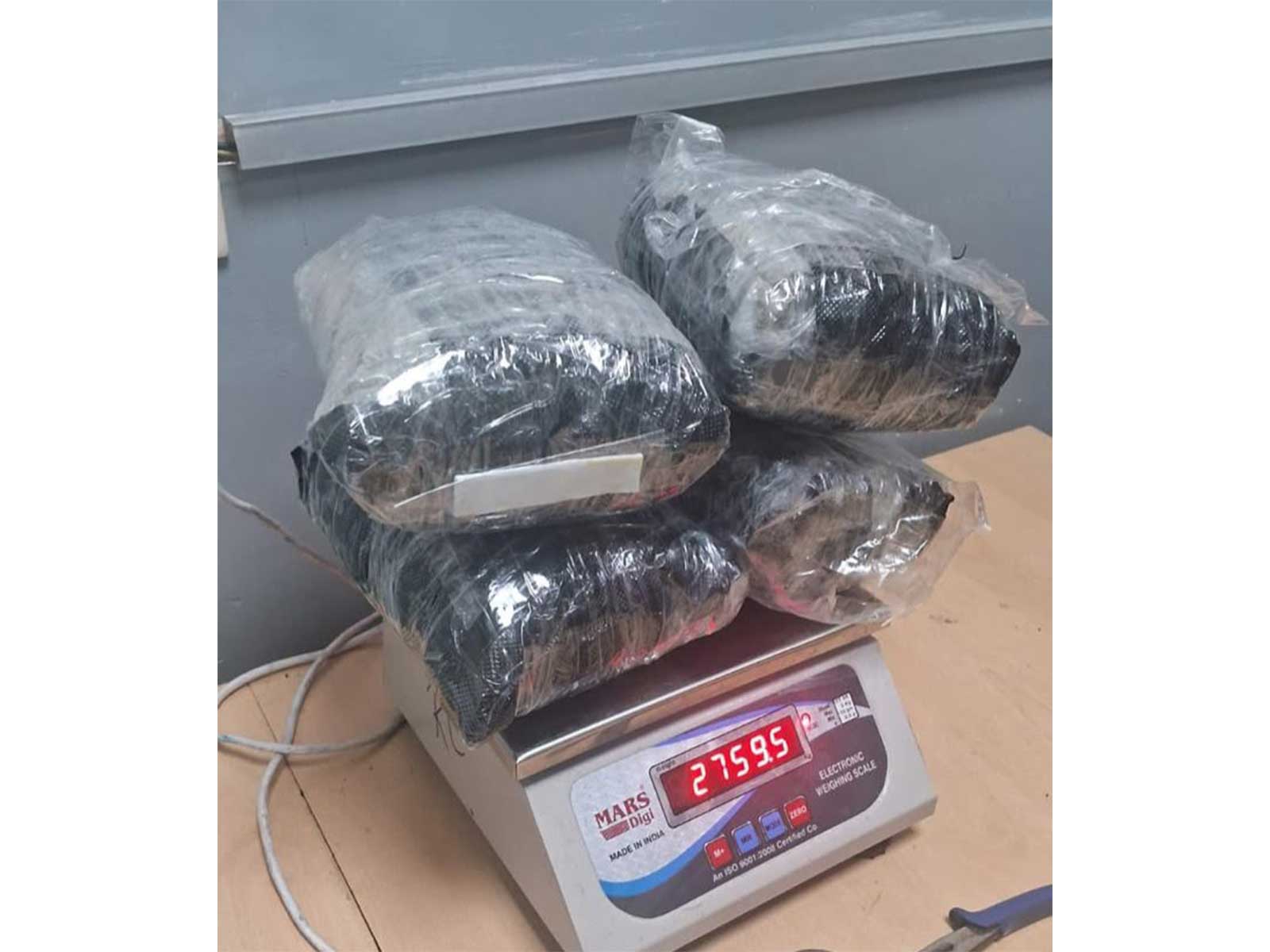 Weed seized at IGI airport in New Delhi (Photo/X/@AirportGenCus)