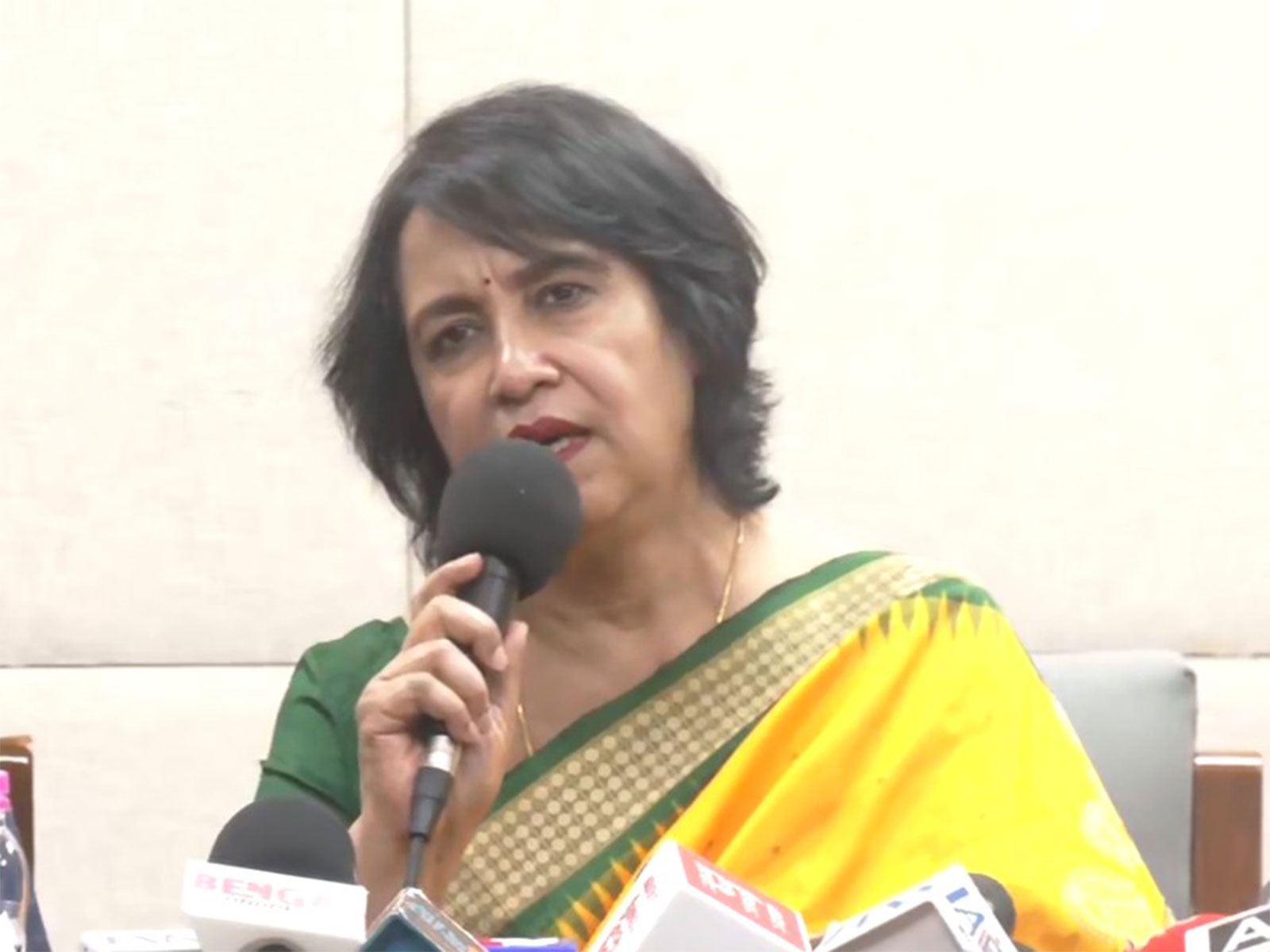 Bangladeshi author and activist Taslima Nasreen speaking during press conference in Kolkata (Photo/ANI) Bangladeshi author and activist Taslima Nasreen speaking during press conference in Kolkata (Photo/ANI)