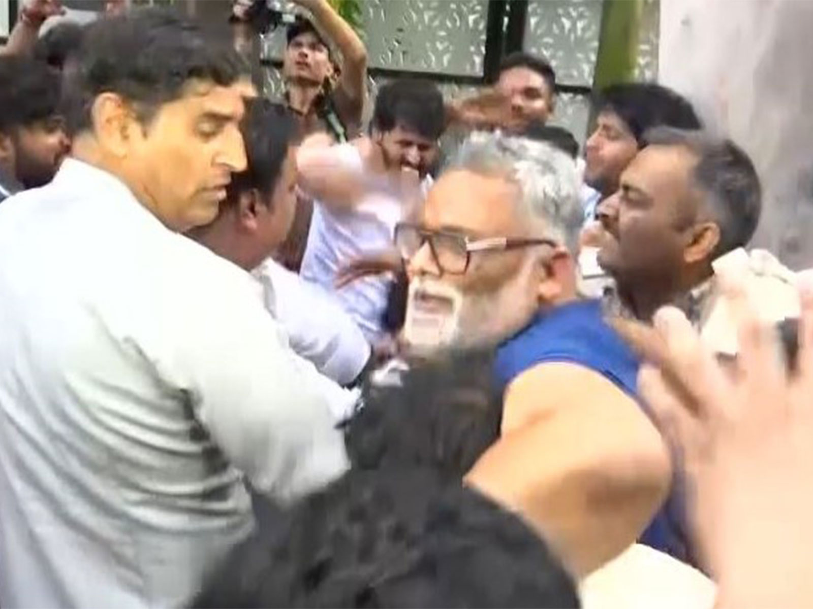 Purnia MP Pappu Yadav during the clash (Photo/ANI) Purnia MP Pappu Yadav during the clash (Photo/ANI)