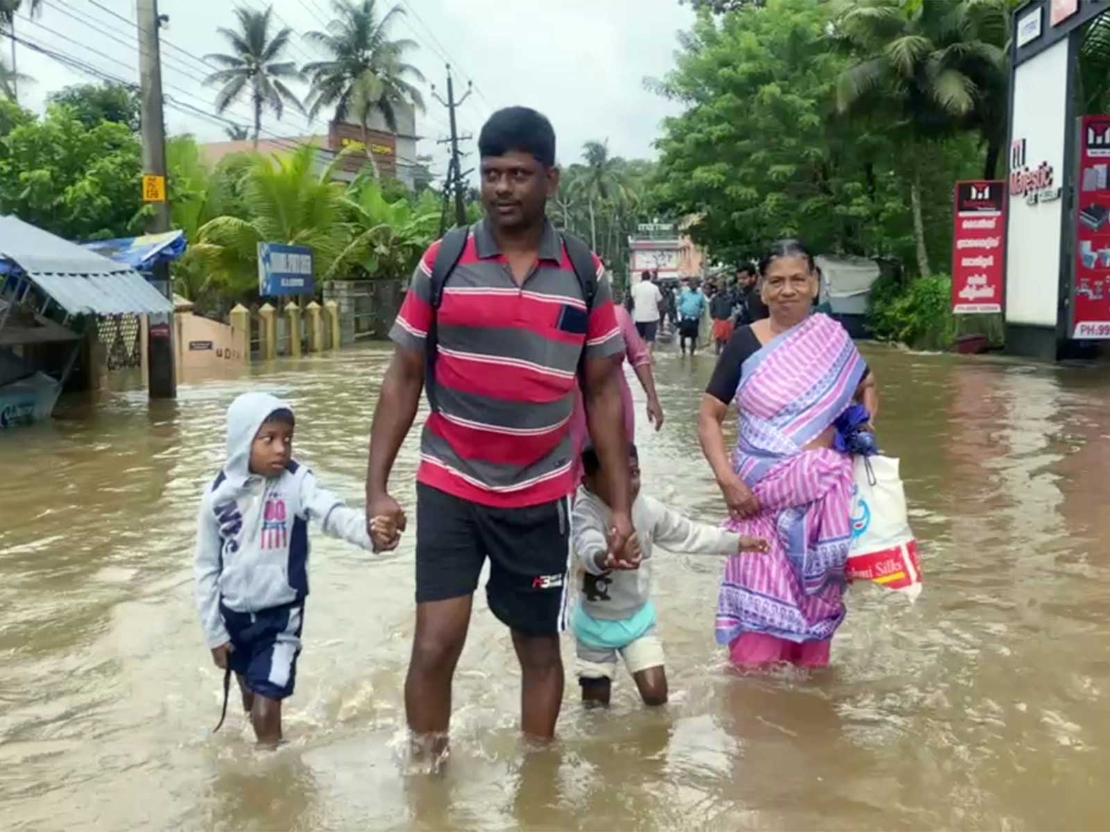 Floodwater enters the Kuttanad area in Keralam's Alappuzha (Photo/ANI) Floodwater enters the Kuttanad area in Keralam's Alappuzha (Photo/ANI)