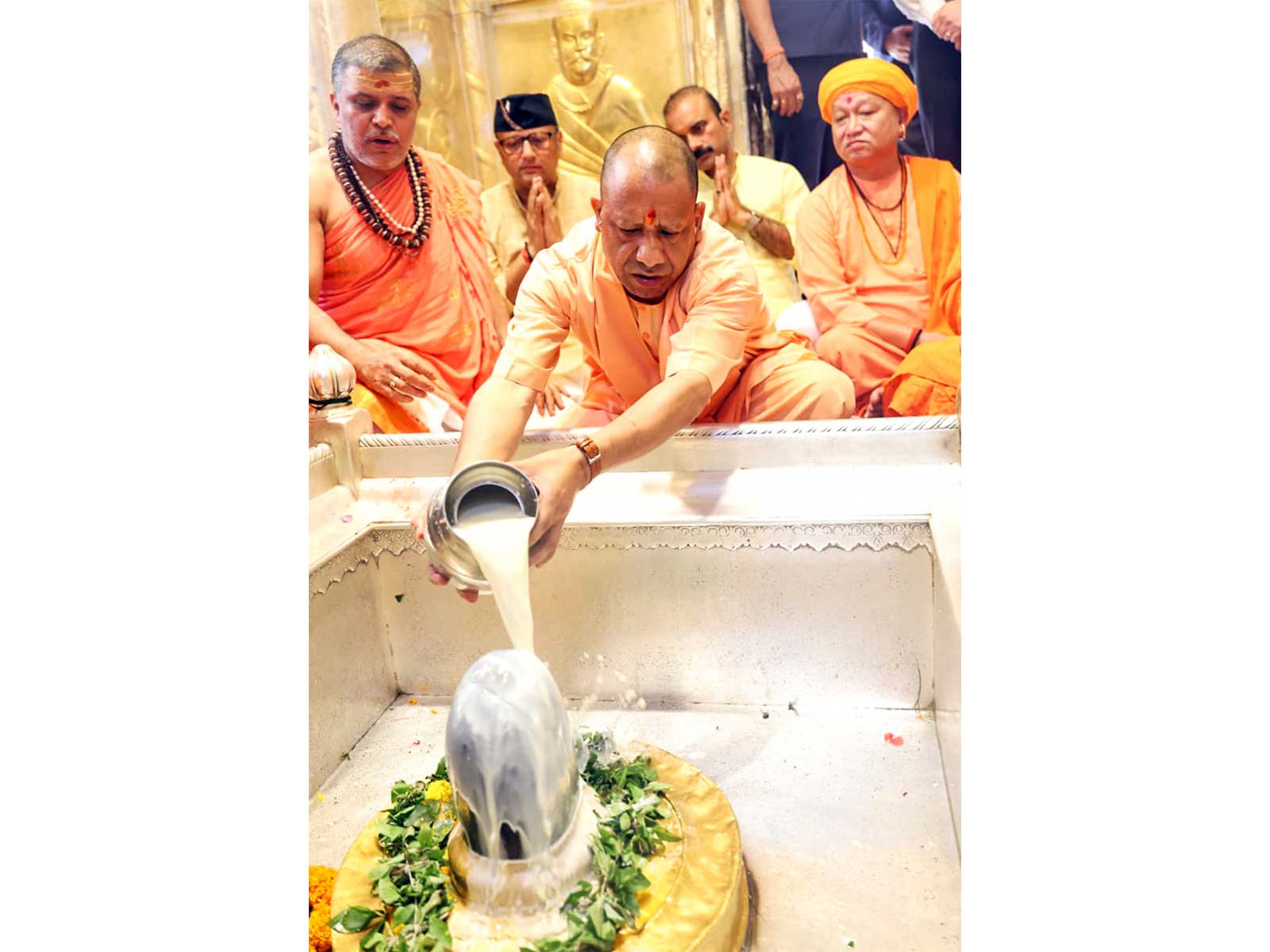 Uttar Pradesh Chief Minister Yogi Adityanath praying at Shri Kashi Vishwanath temple (File Photo/ANI)