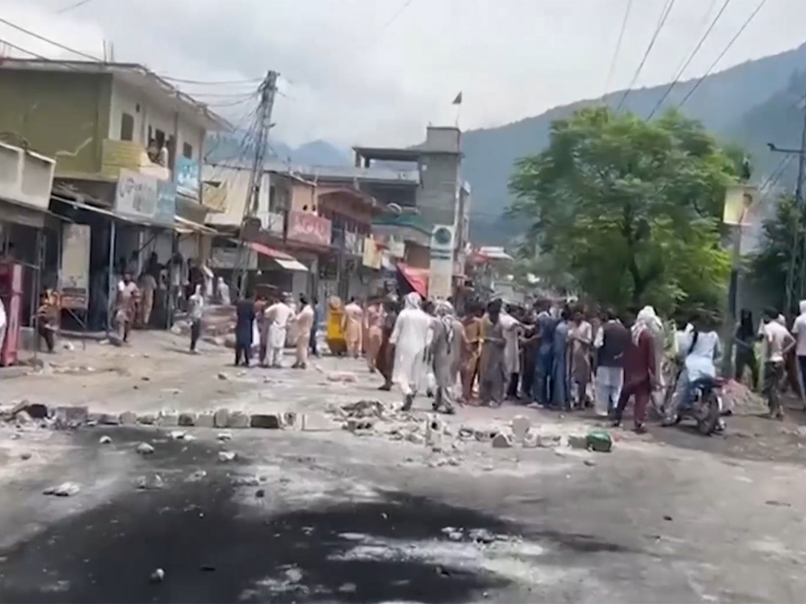 Aftermath of volence in PoJK's Muzaffarabad as tensions continue during the second phase of elections (Photo/Reuters) Aftermath of volence in PoJK's Muzaffarabad as tensions continue during the second phase of elections (Photo/Reuters)