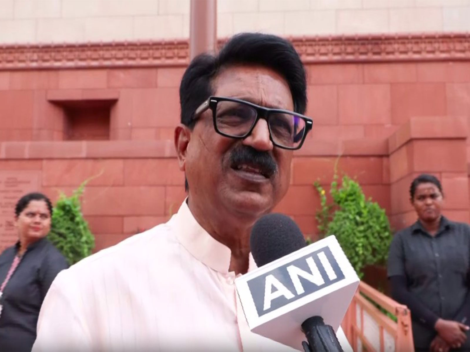 Shiv Sena (UBT) MP Arvind Sawant (Photo/ANI) Shiv Sena (UBT) MP Arvind Sawant (Photo/ANI)