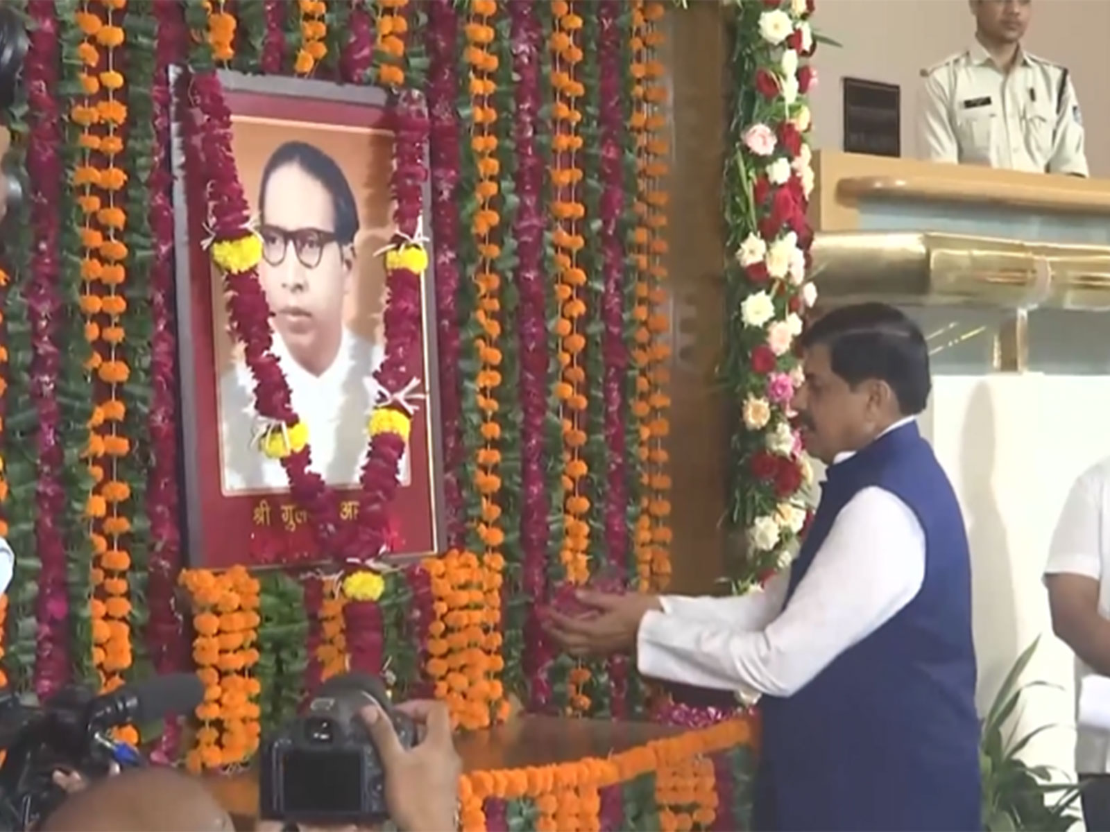 MP CM Mohan Yadav pays floral tribute to Gulsher Ahmed (Photo / ANI) MP CM Mohan Yadav pays floral tribute to Gulsher Ahmed (Photo / ANI)