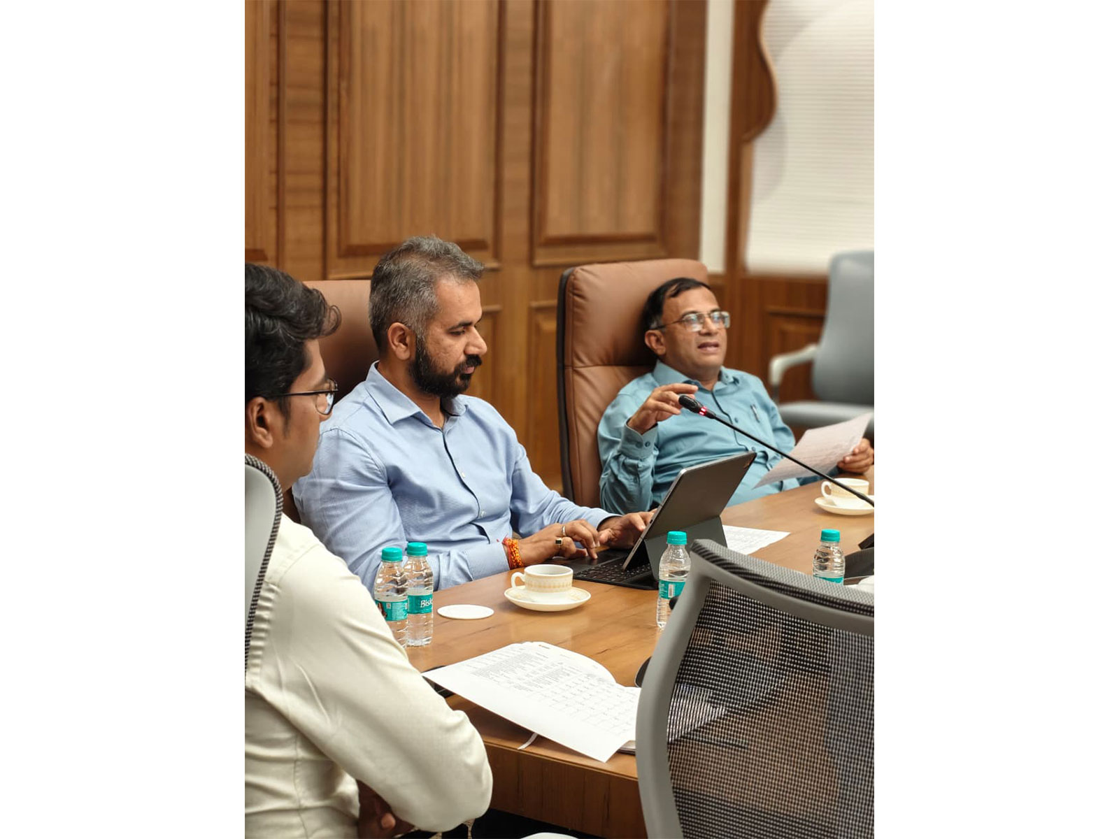NTKMA Commissioner Shekhar Singh with Dr Kiran Kulkarni, Secretary, Marathi Language and Cultural Affairs Department (Photo/NKTMA)