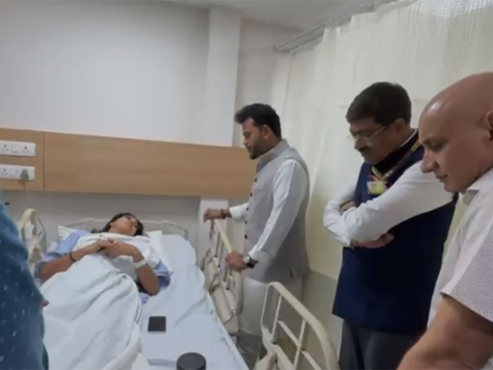 Civil Aviation Minister Ram Mohan Naidu visits injured in hospital (Photo/ANI)