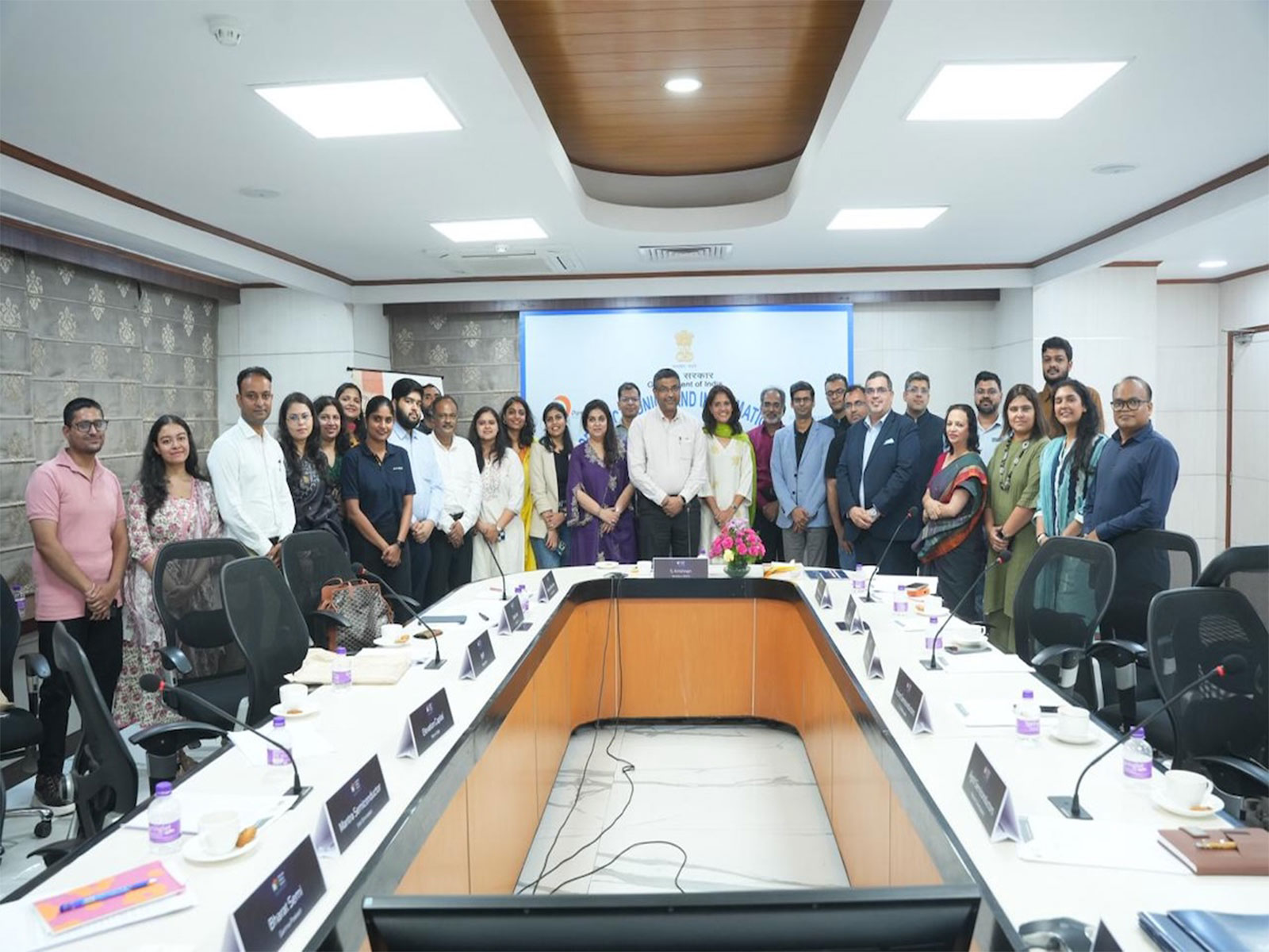 Startup Policy Forum's Semicon Baatcheet chaired by S. Krishnan, Secretary, MeitY brought together Semicon startups, investors and global players Startup Policy Forum's Semicon Baatcheet chaired by S. Krishnan, Secretary, MeitY brought together Semicon startups, investors and global players