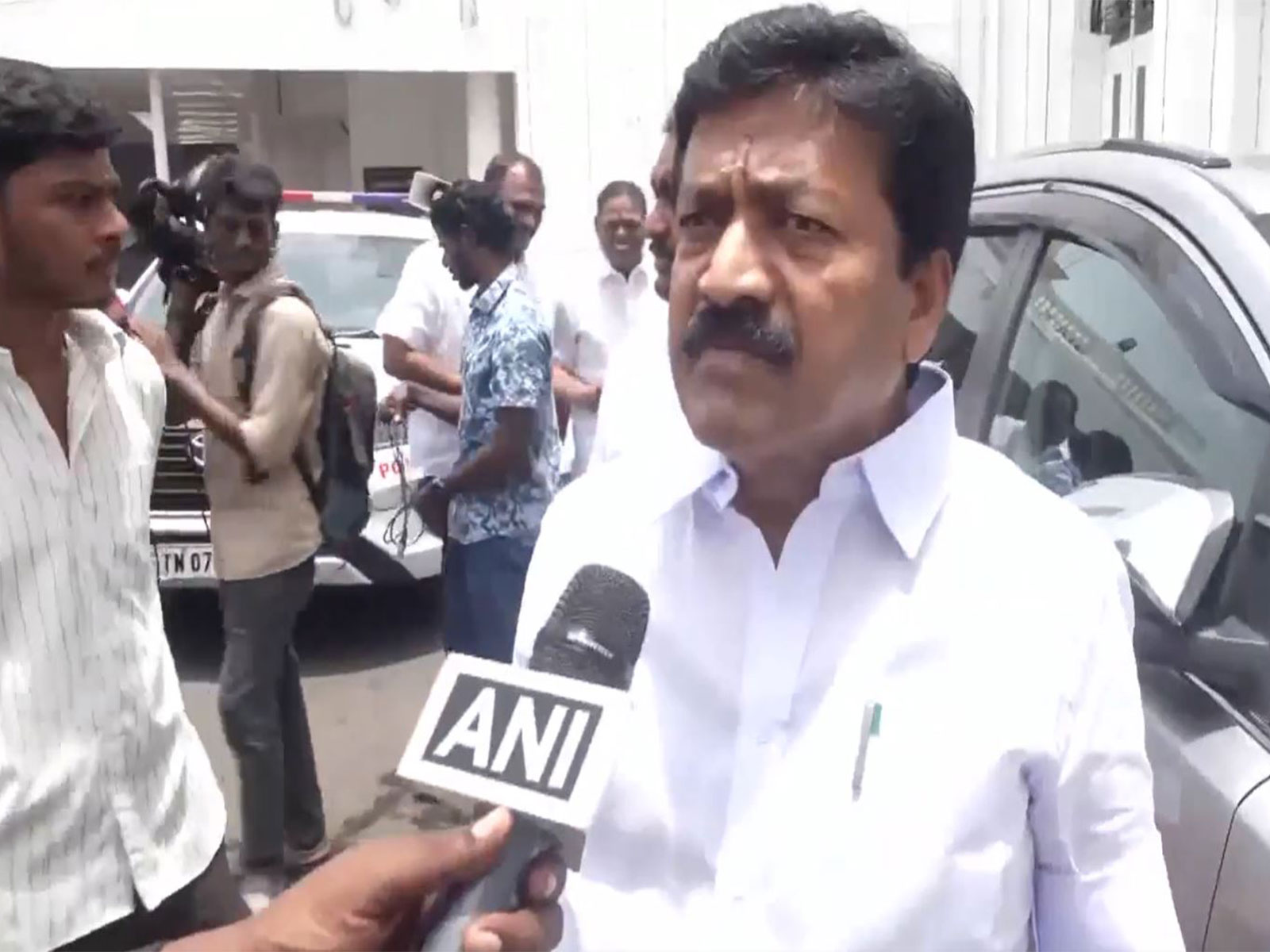 AIADMK leader CV Shanmugam (Photo/ANI)