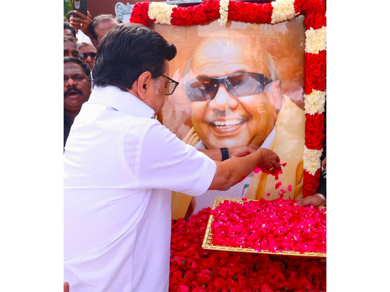 DMK President MK Stalin paid tribute to his father and former Chief Minister M Karunanidhi. (Photo: X/@mkstalin)