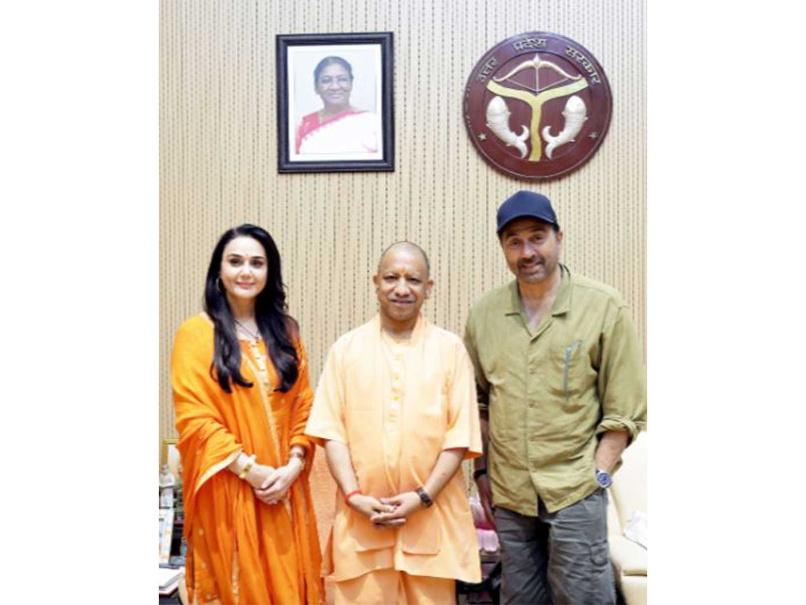 Actors Sunny Deol and Preity Zinta with CM Yogi (Image source: X/@myogiadityanath)