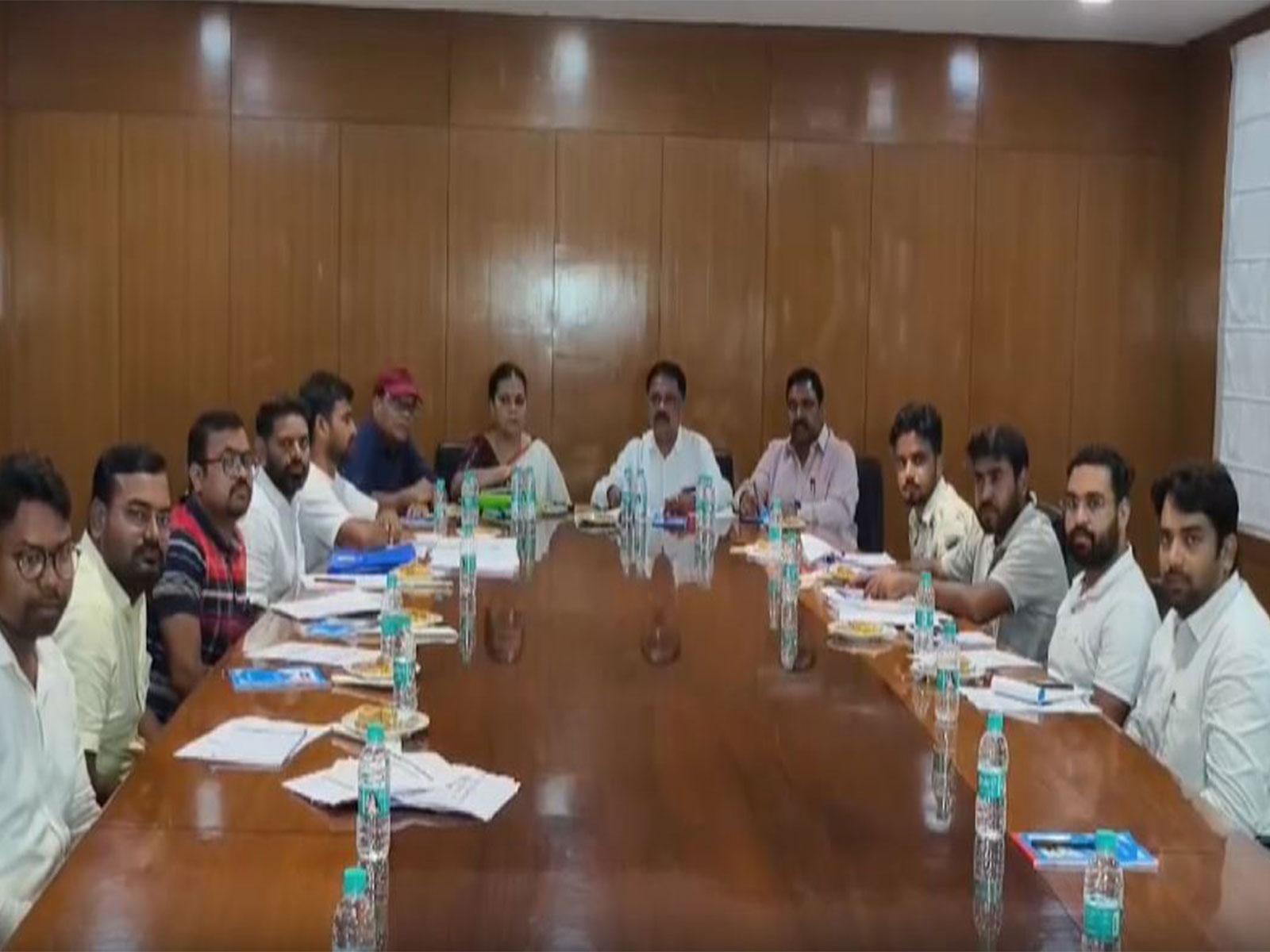 Meeting between Jharkhand ministers and JPSC-JSSC aspirants' delegation (Photo/Ranchi District PRO)