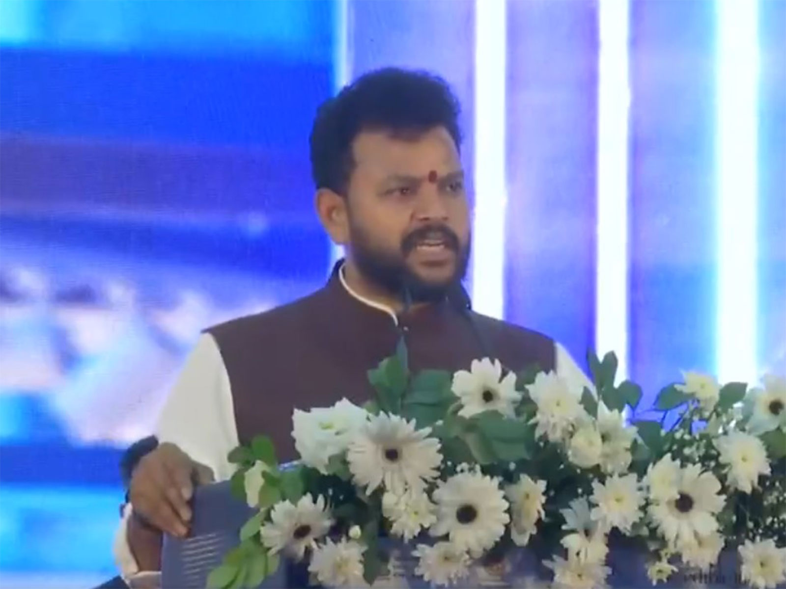 Union Civil Aviation Minister Kinjarapu Ram Mohan Naidu addressing gathering in Bhopal (Photo/ANI)