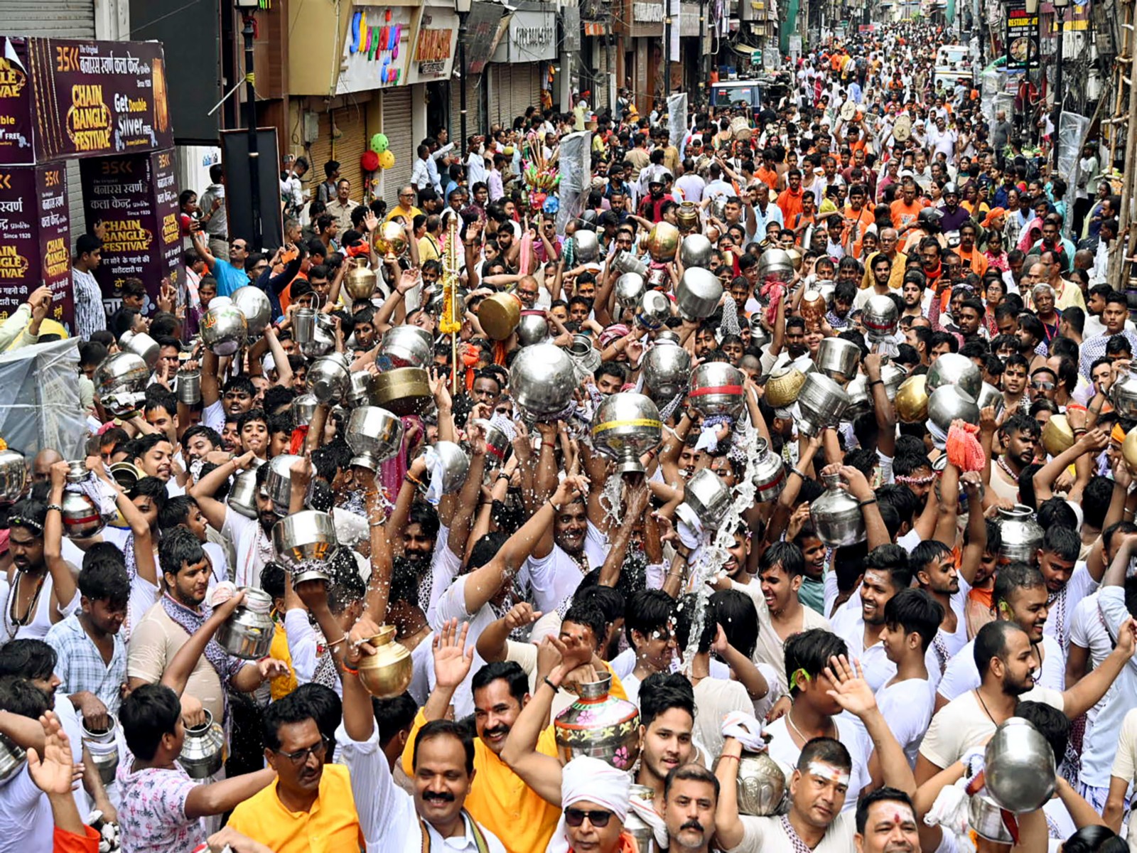 Devotees throng Shiva Temples on second Monday of Sawan (PhotoANI)
