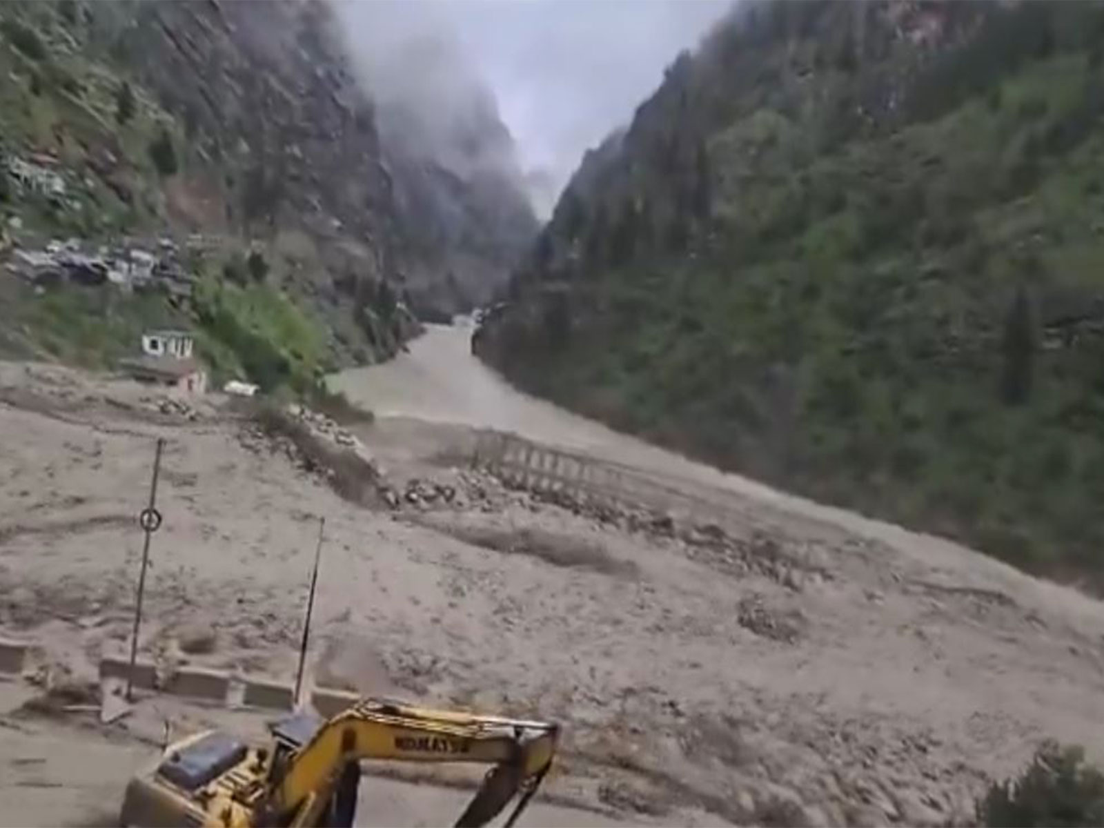Bailey Bridge damaged after Tamak Nala overflow in Chamoli (Photo: Chamoli Police) Bailey Bridge damaged after Tamak Nala overflow in Chamoli (Photo: Chamoli Police)