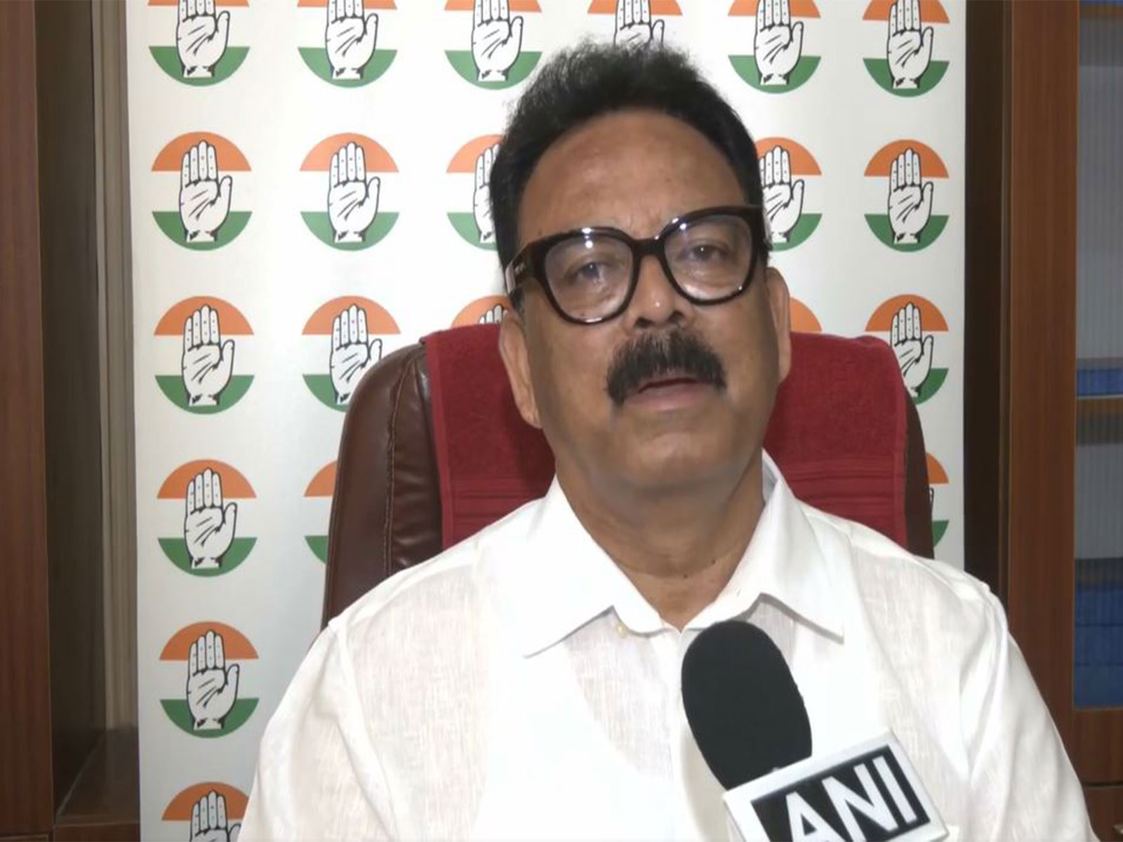 Congress MP Sukhdeo Bhagat (Photo : ANI) Congress MP Sukhdeo Bhagat (Photo : ANI)