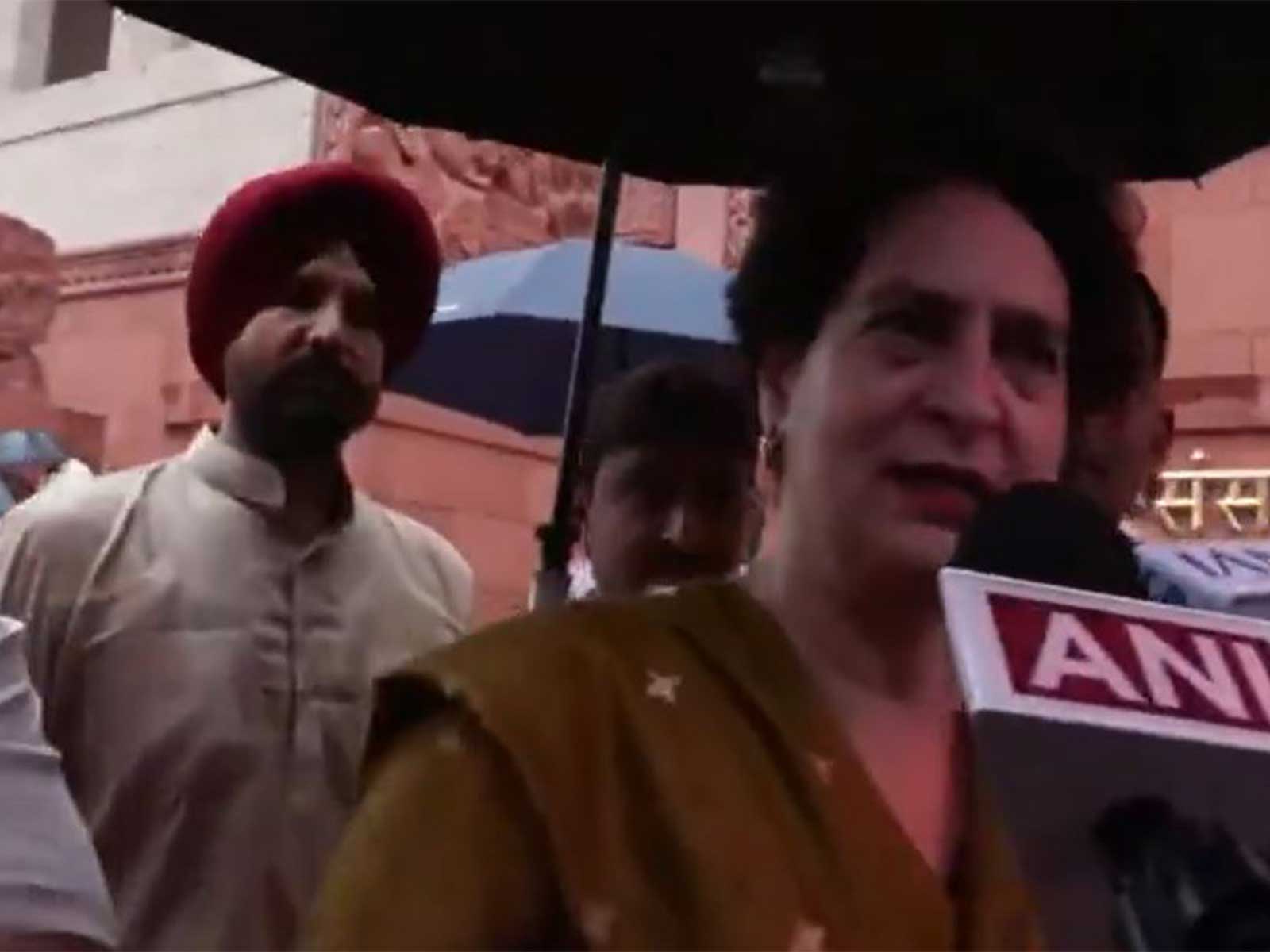 Congress MP Priyanka Gandhi (Photo : ANI) Congress MP Priyanka Gandhi (Photo : ANI)