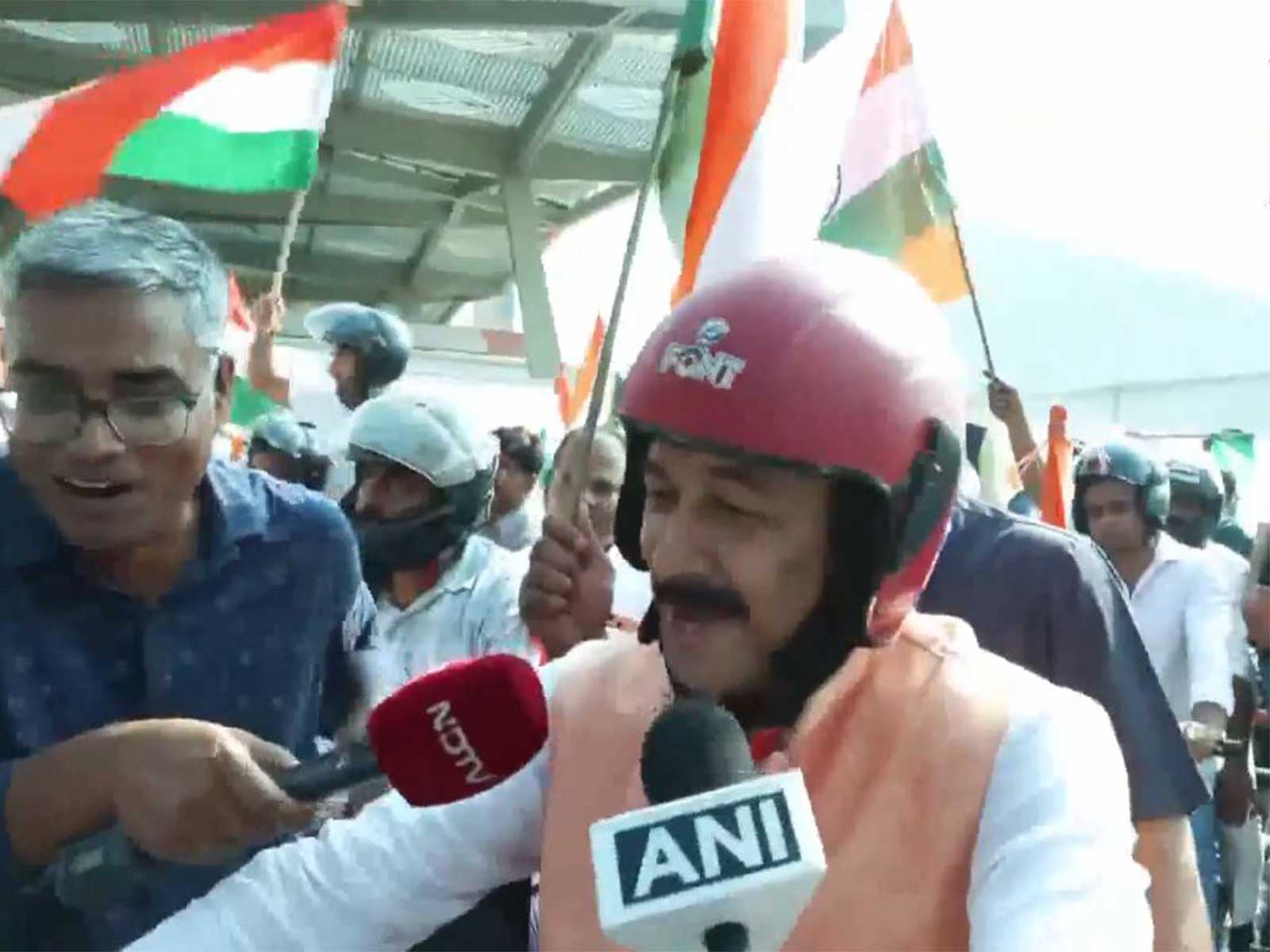 BJP MP Manoj Tiwari (Photo/ANI) BJP MP Manoj Tiwari (Photo/ANI)