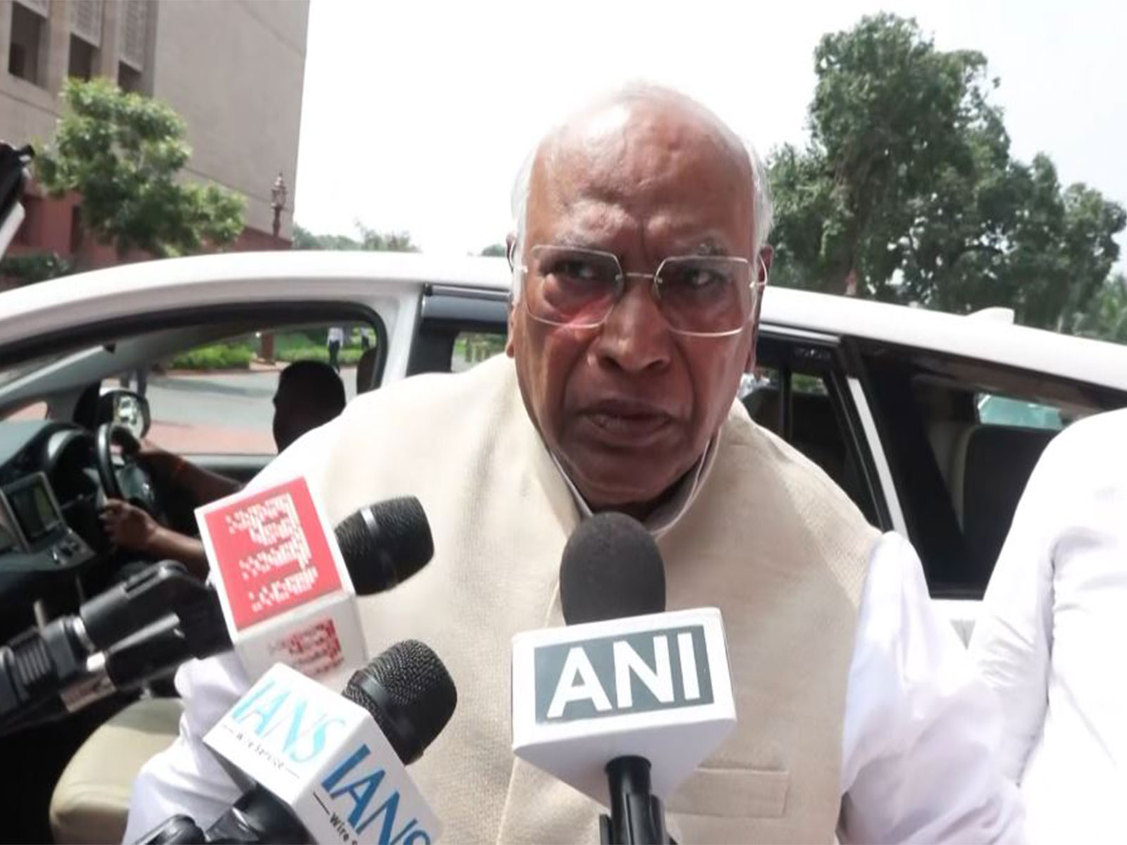 Congress president Mallikarjun Kharge (Photo/ANI) Congress president Mallikarjun Kharge (Photo/ANI)