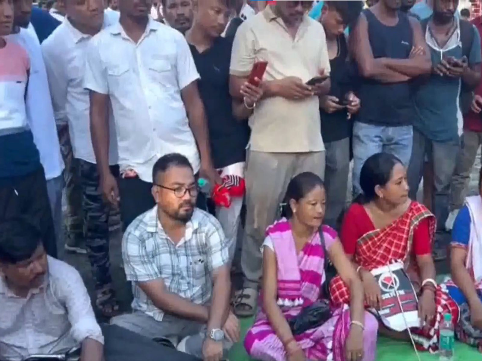 Indefinite blockade imposed by Mising community over Assam-Arunachal border firing (Photo/ANI)