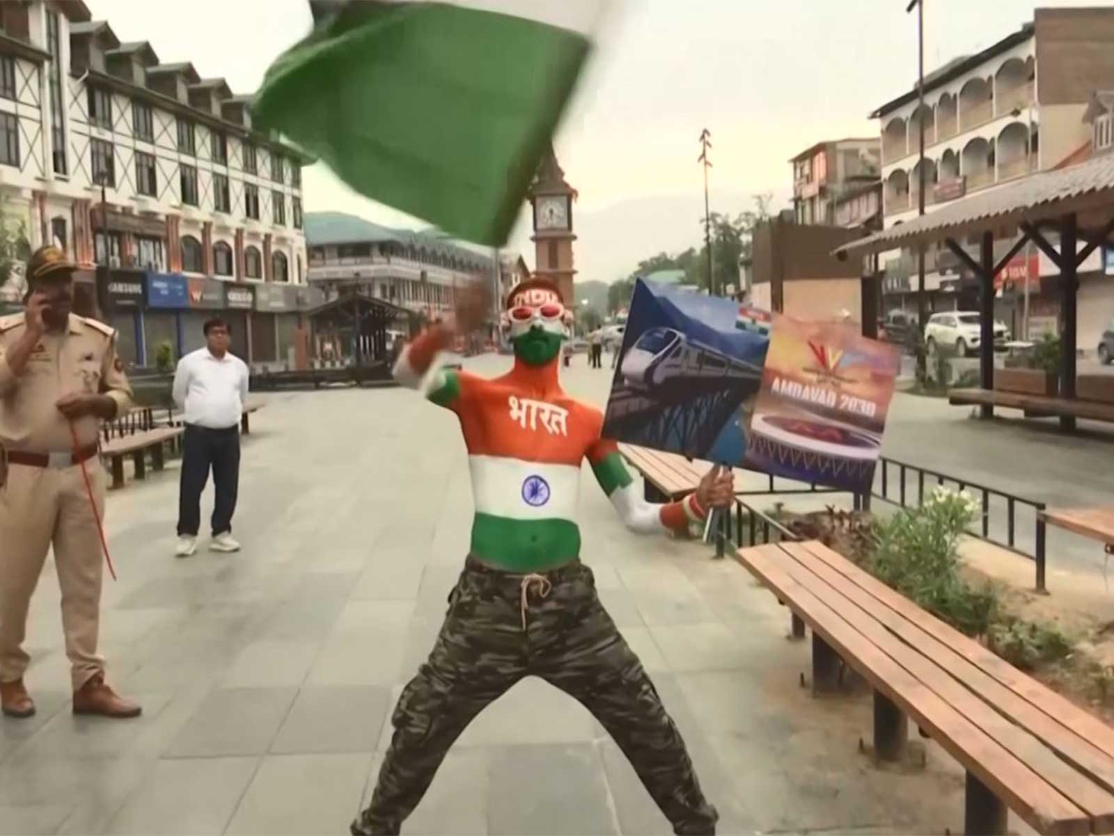 Arun Haryani at Srinagar's Lal Chowk (Photo/ANI)