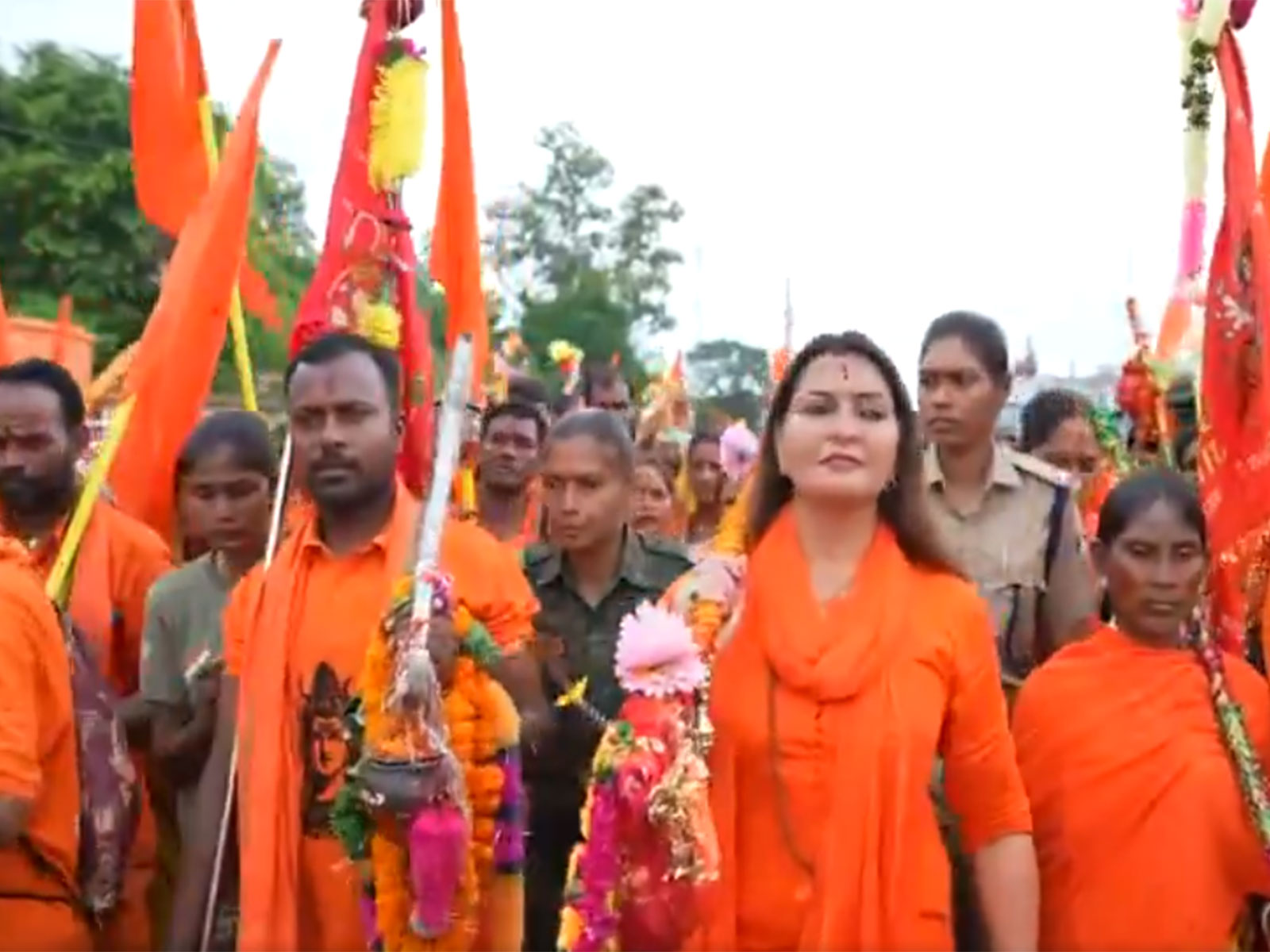 BJP MLA Bhawna Bohra participates in the 151-km Kanwar Yatra from Amarkantak to the Bhoramdev Shiva temple (Photo/ANI) BJP MLA Bhawna Bohra participates in the 151-km Kanwar Yatra from Amarkantak to the Bhoramdev Shiva temple (Photo/ANI)