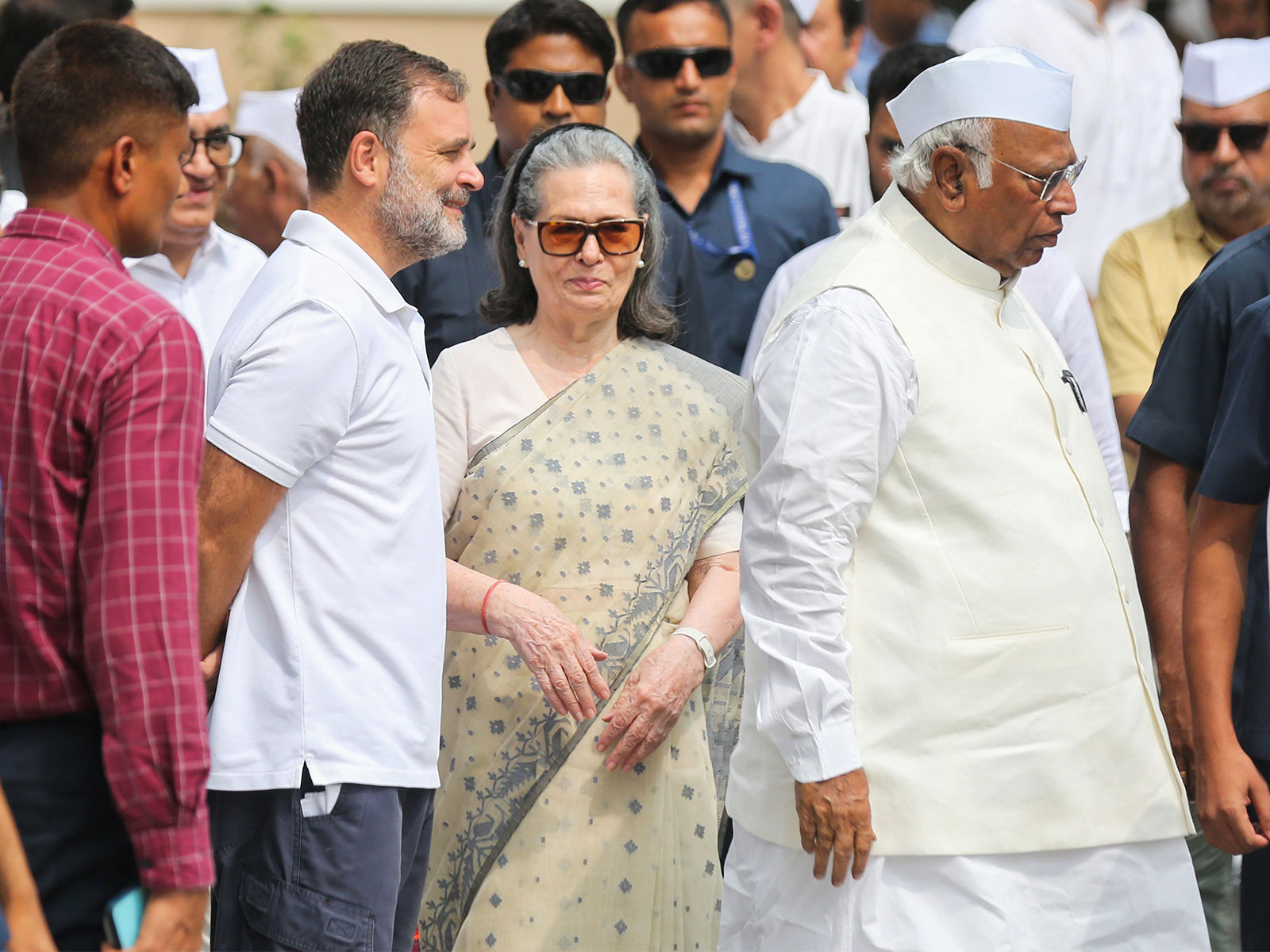 Senior Congress leaders Sonia Gandhi and Rahul Gandhi (File photo/ ANI)