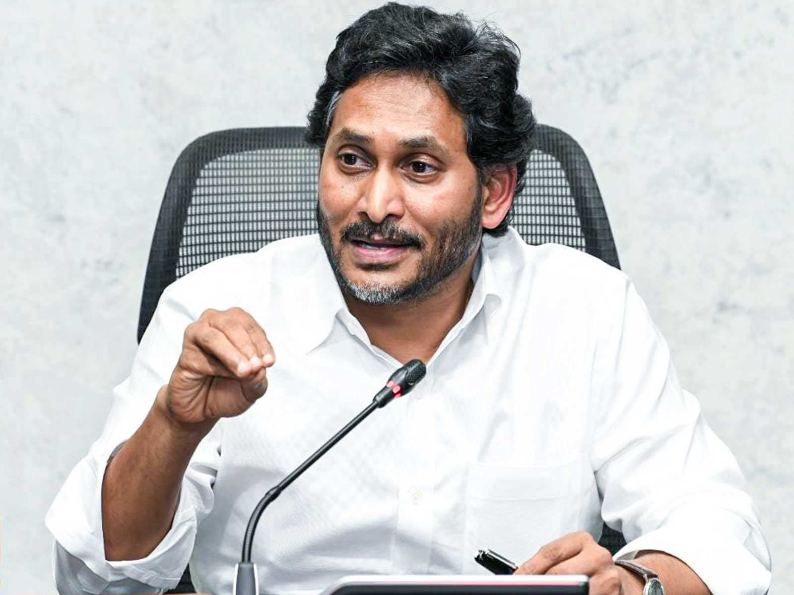 YSR Congress Party President YS Jagan Mohan Reddy(File Photo/ANI) YSR Congress Party President YS Jagan Mohan Reddy(File Photo/ANI)