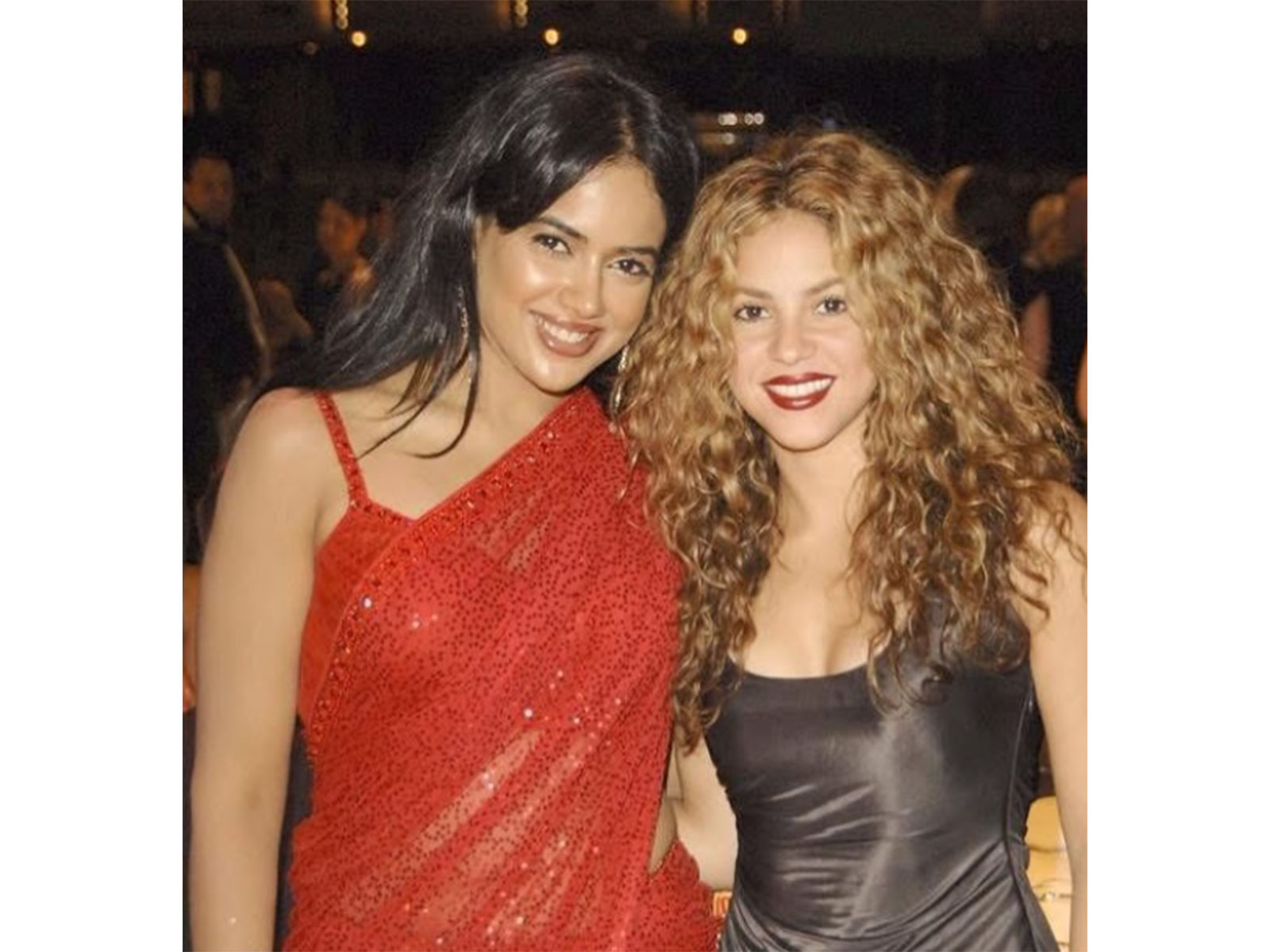 Sameera Reddy with Shakira (Image source: Sameera's Instagram) Sameera Reddy with Shakira (Image source: Sameera's Instagram)