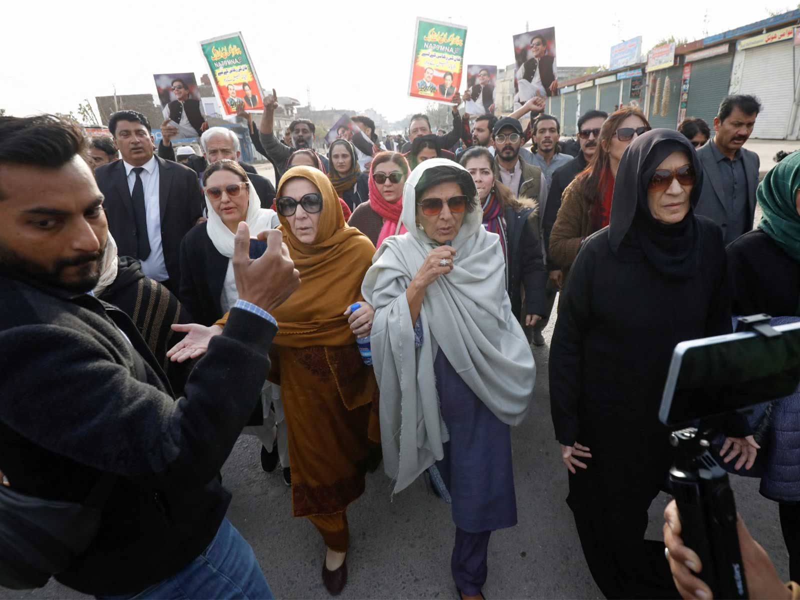Noreen Niazi (Left), Aleema Khanum (Centre) and Uzma Khanum, sisters of jailed former Prime Minister of Pakistan and founder of Pakistan Tehreek-e-Insaf (PTI) party Imran Khan (File Photo/Reuters) Noreen Niazi (Left), Aleema Khanum (Centre) and Uzma Khanum, sisters of jailed former Prime Minister of Pakistan and founder of Pakistan Tehreek-e-Insaf (PTI) party Imran Khan (File Photo/Reuters)