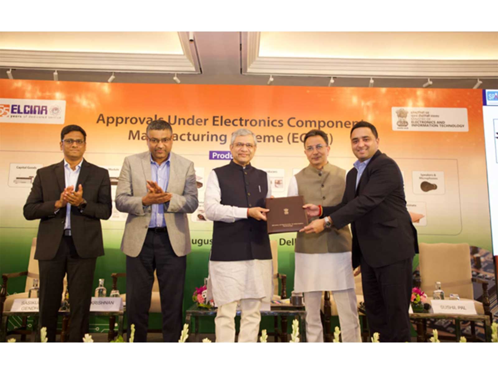Aakash Minda, Executive Director of Spark Minda receives the Government of India’s ECMS approval from Union Minister Ashwini Vaishnaw for Minda Instruments’ Display Module manufacturing initiative