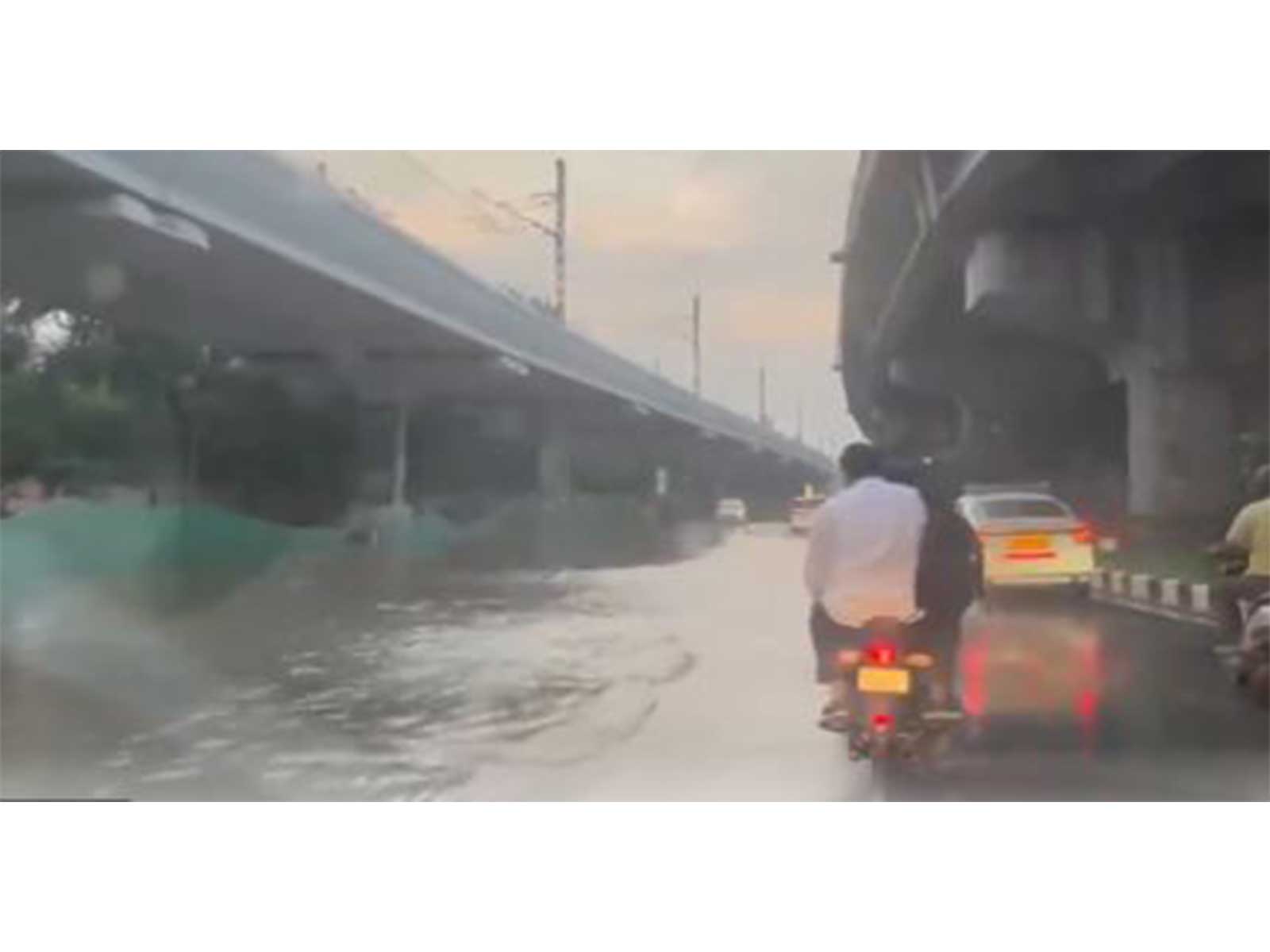Waterlogging on the Delhi-Airport road after heavy rain lashed South Delhi earlier today. (Photo/ ANI) Waterlogging on the Delhi-Airport road after heavy rain lashed South Delhi earlier today. (Photo/ ANI)