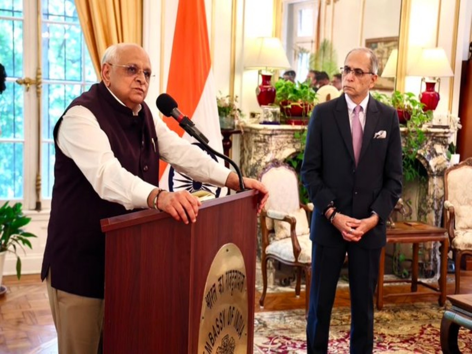 India's Ambassador to the US, Vinay Mohan Kwatra, hosts Gujarat Chief Minister Bhupendra Patel and members of the Gujarati diaspora at India House (Photo/X/@AmbVMKwatra)