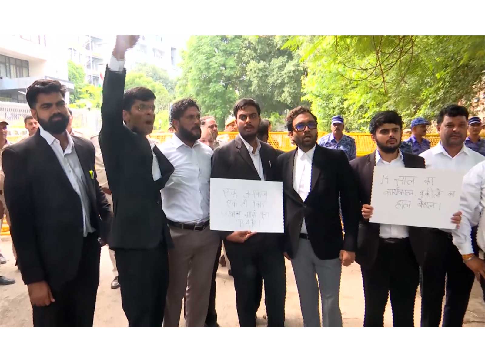 Lawyers protest to demand BCI Chairman Manan Kumar Mishra's resignation (Photo/ANI)