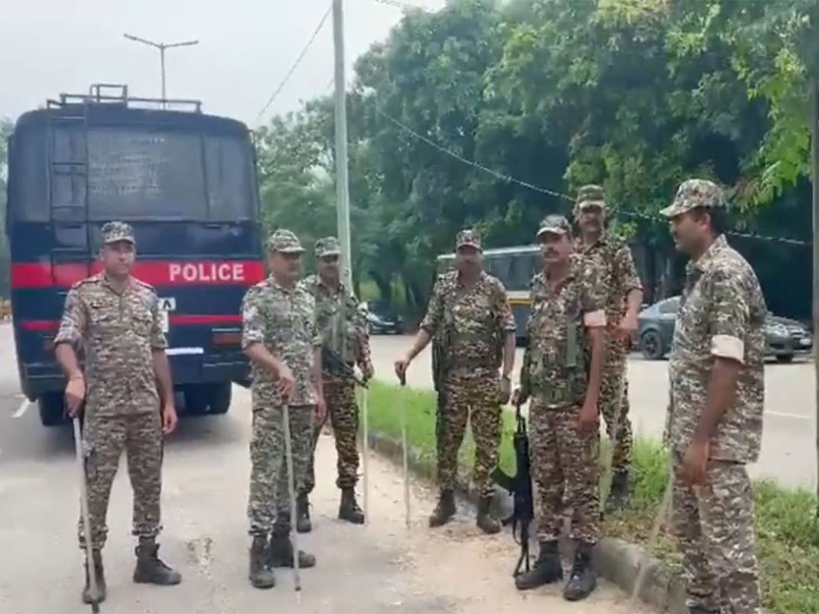 Police personnel deployed across Amritsar city amid shutdown across Punjab (Photo/ANI) Police personnel deployed across Amritsar city amid shutdown across Punjab (Photo/ANI)