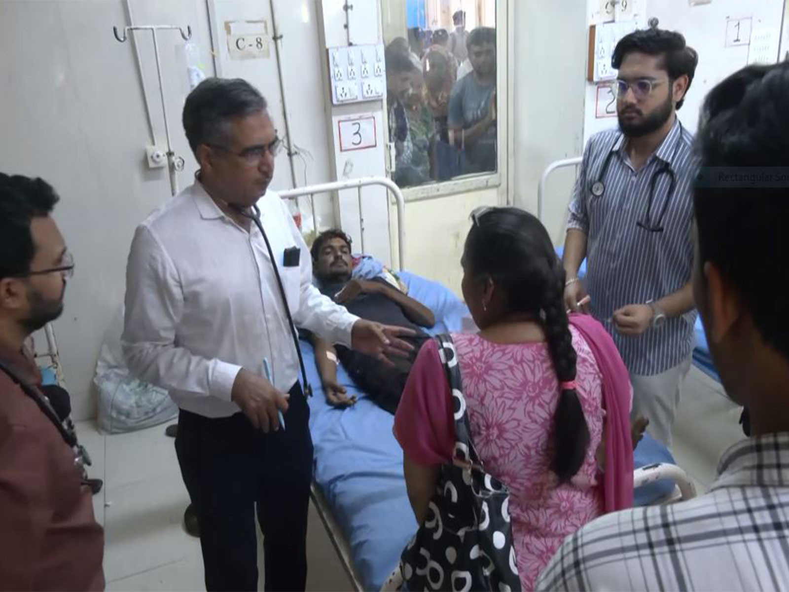Patients undergo medical treatment at hospital ward in Bhavnagar (Photo/ANI)