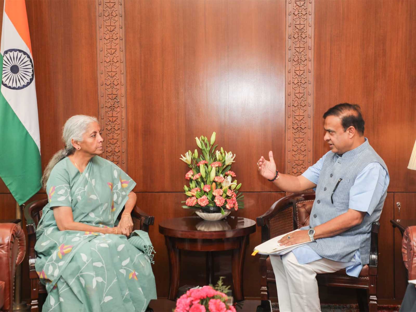 Assam Chief Minister Himanta Biswa Sarma with Union Finance Minister Nirmala Sitharaman (Photo/X/@himantabiswa)