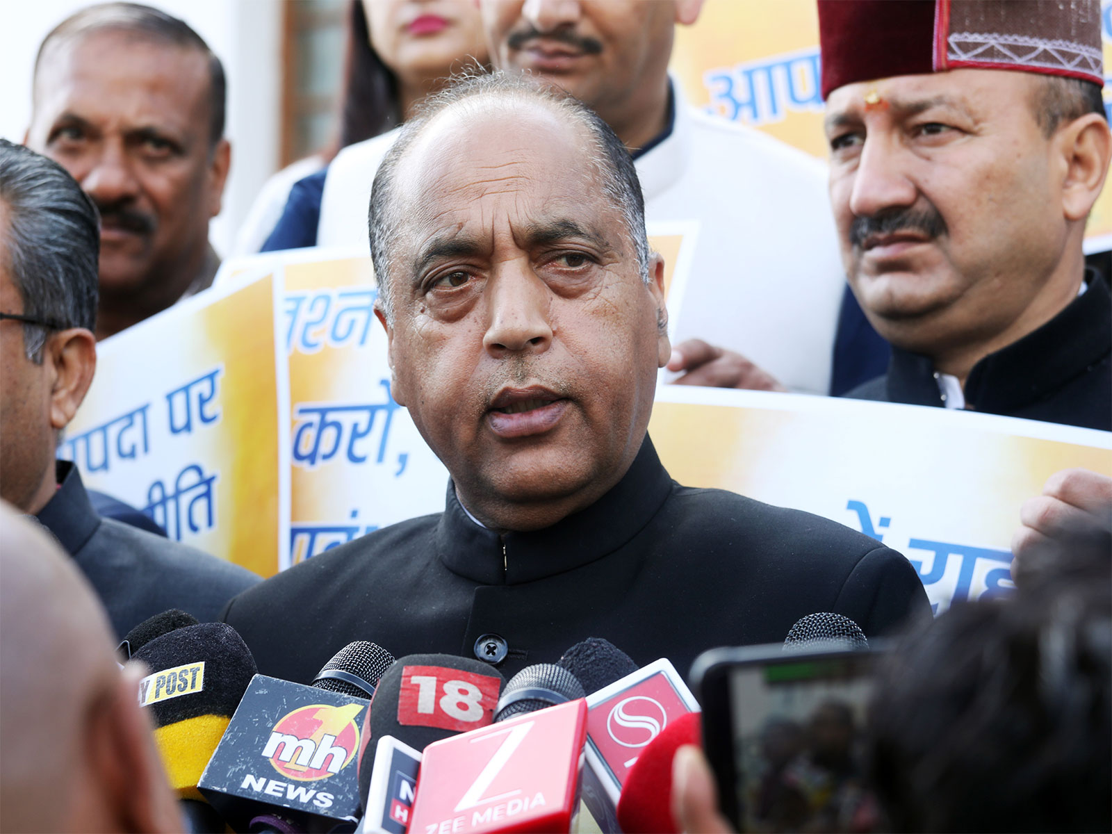 Jairam Thakur meets PM Modi, discusses Himachal’s key issues and&hellip;