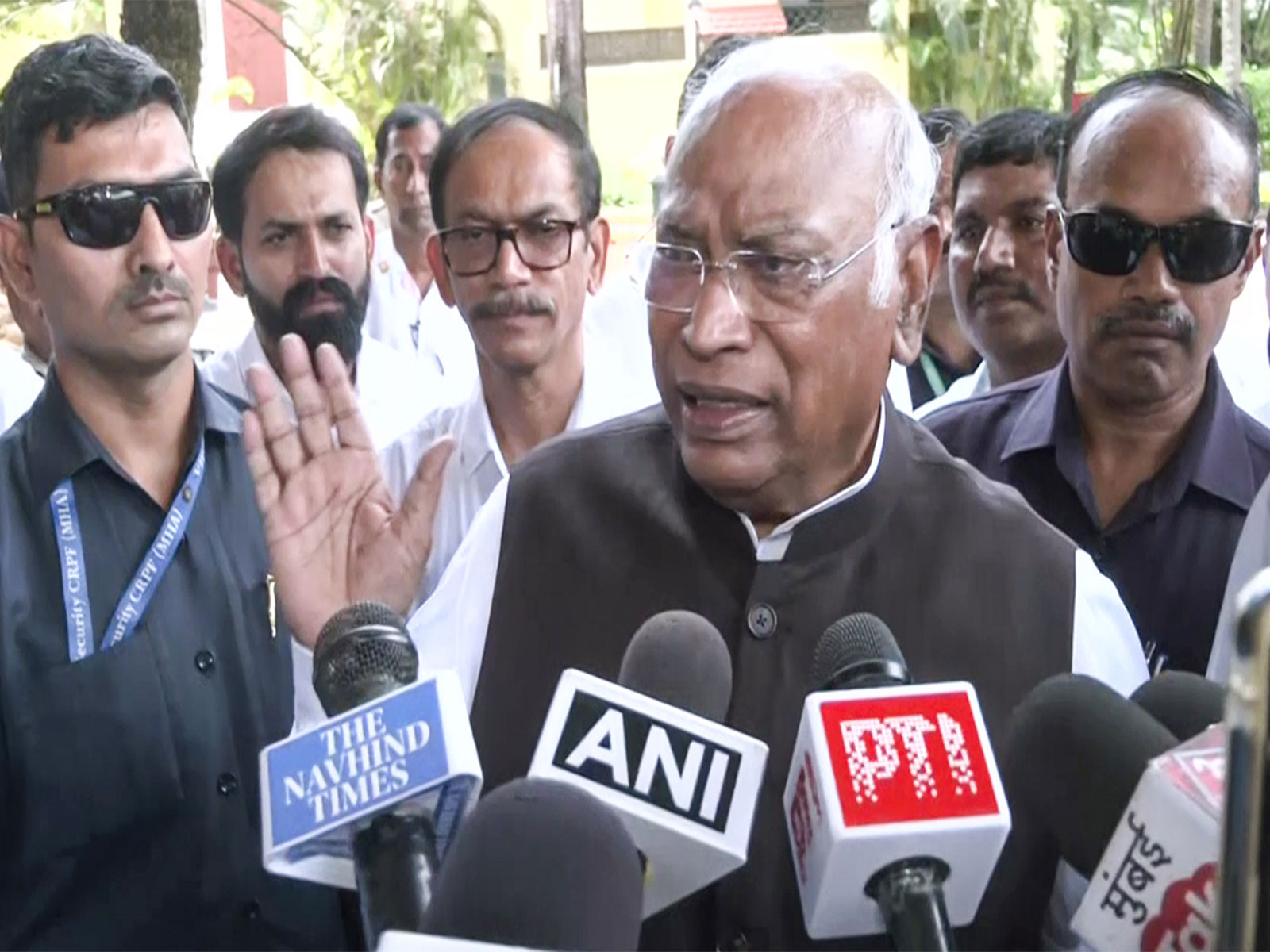 AICC President Mallikarjun Kharge (File Photo/ANI) AICC President Mallikarjun Kharge (File Photo/ANI)