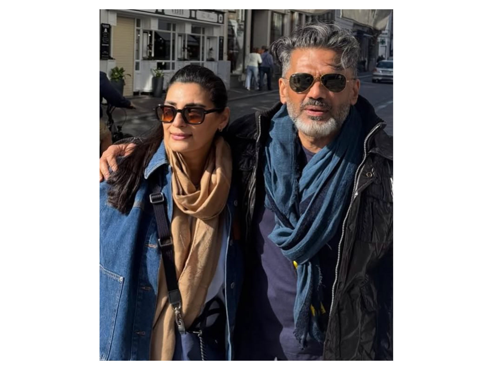 Suniel Shetty with wife Mana (Photo/instagram/@suniel.shetty) Suniel Shetty with wife Mana (Photo/instagram/@suniel.shetty)
