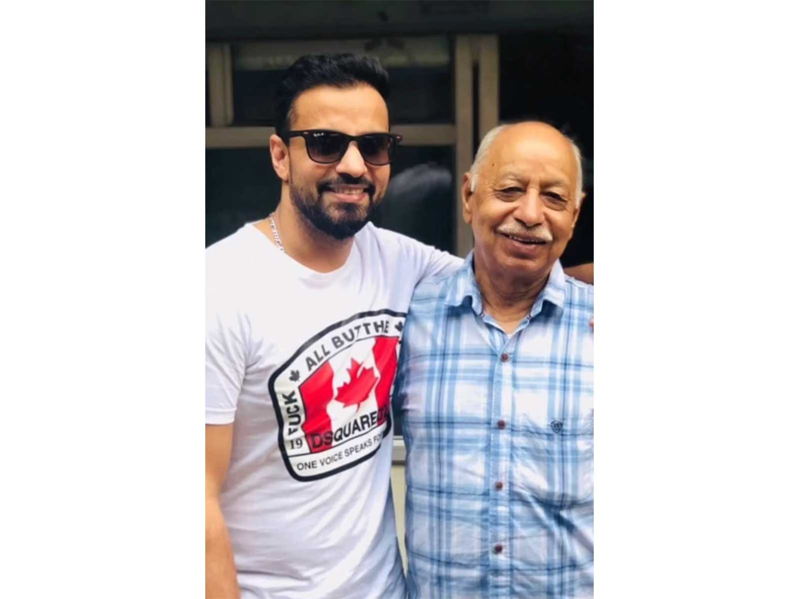 Rajiv Thakur with father (Photo/instagram/@rajivthakur007) Rajiv Thakur with father (Photo/instagram/@rajivthakur007)