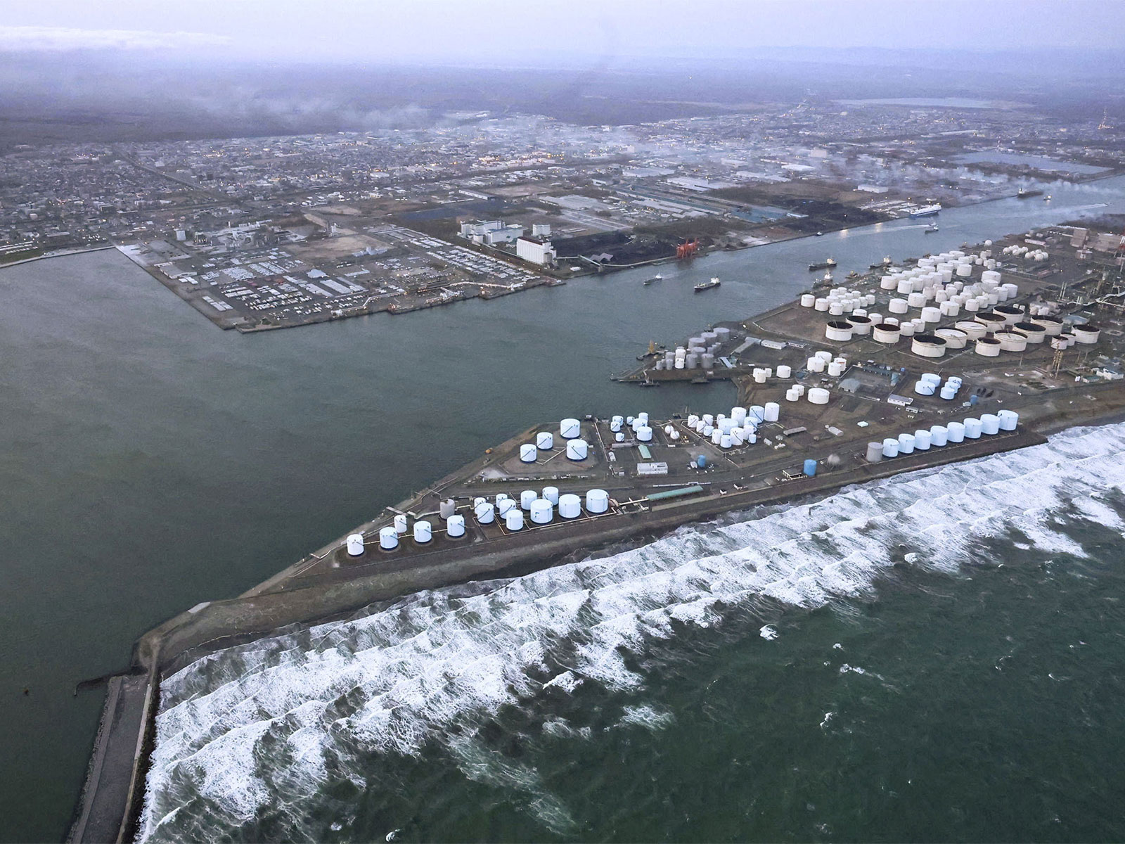 The coastline of Tomakomai, Hokkaido Prefecture, Japan (File photo/Reuters) The coastline of Tomakomai, Hokkaido Prefecture, Japan (File photo/Reuters)