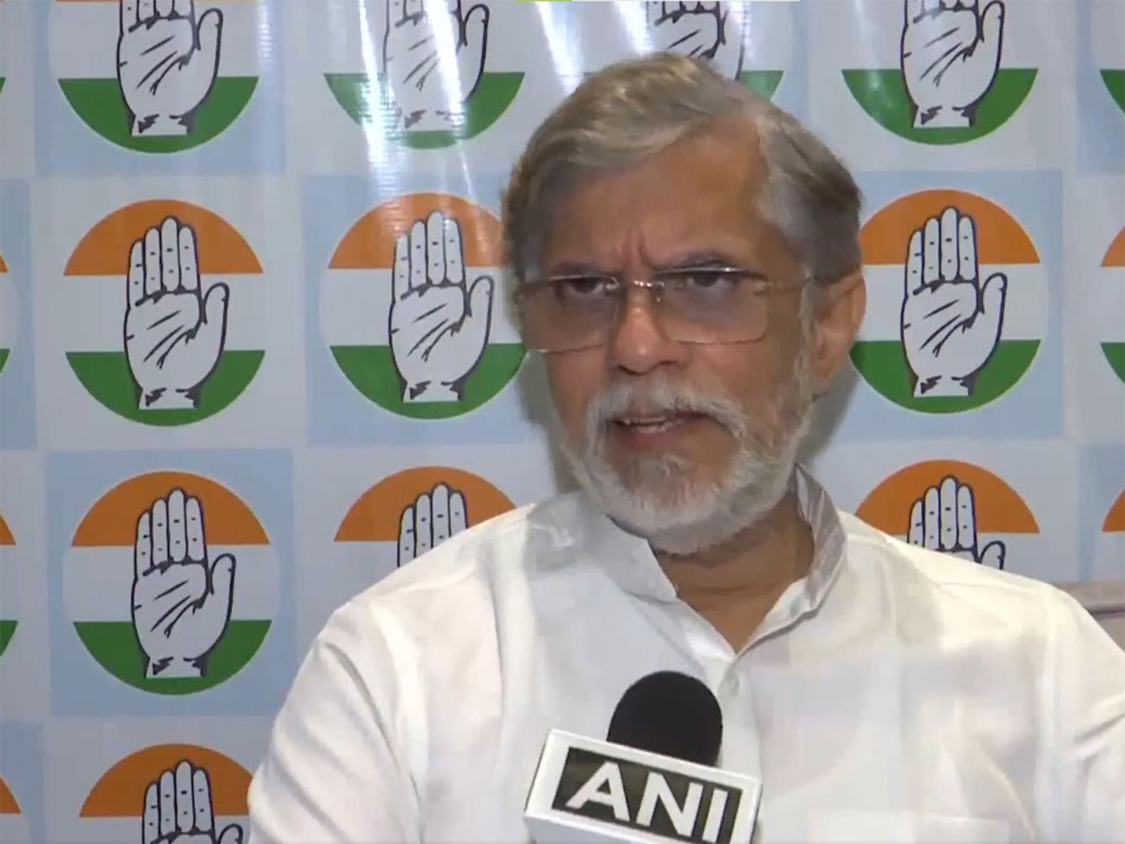 Congress MP Pawan Khera (Photo:ANI)