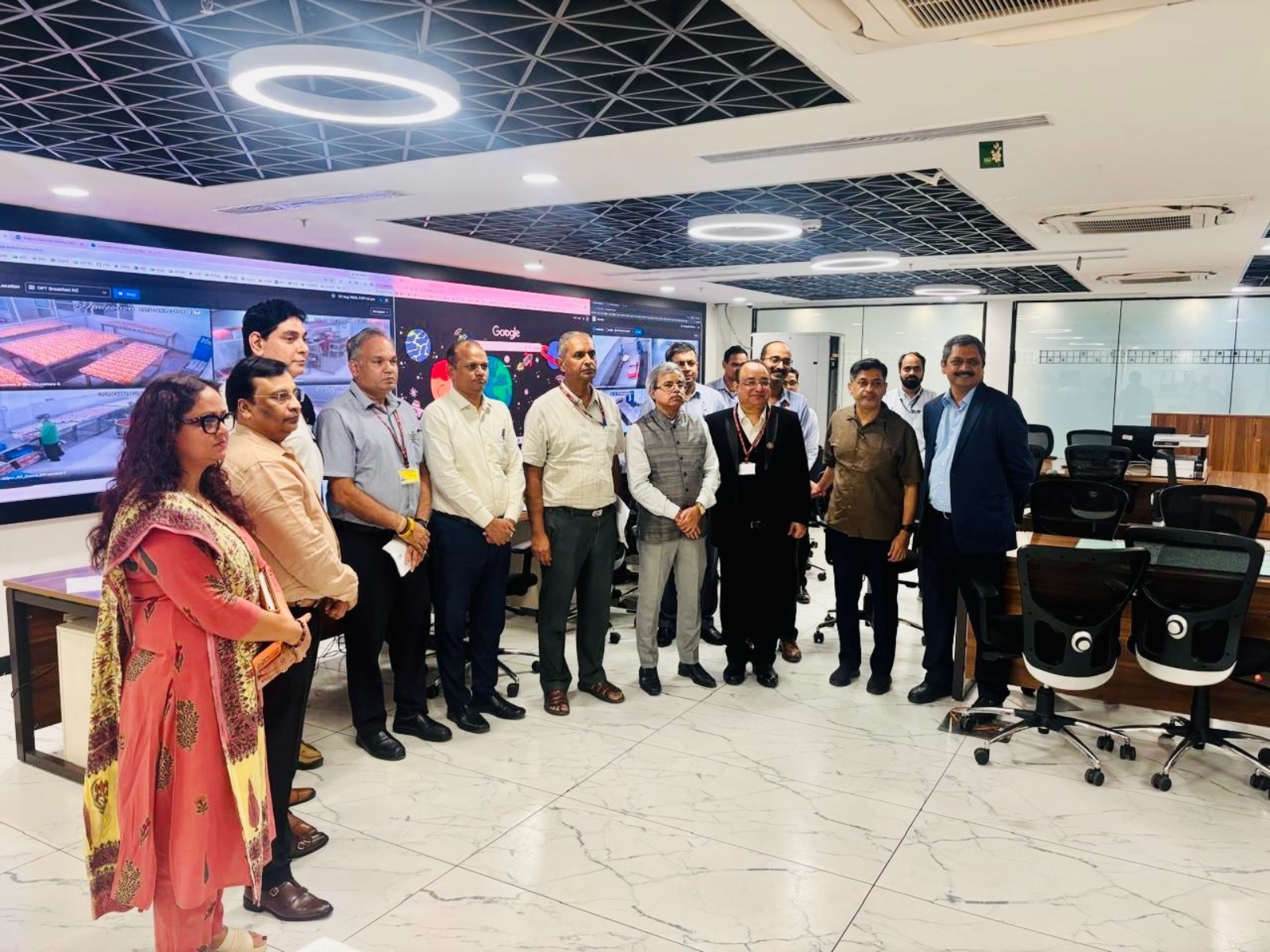 Railway Board Chairman Reviews IRCTC’s Central War Room in Delhi, Praises Strong Monitoring and Food Quality Check