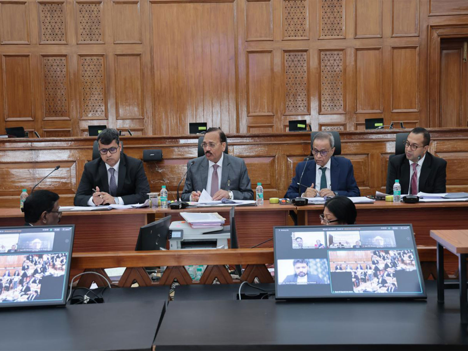 Supreme Court Special Lok Adalat Samadhan Samaroh (Photo/ANI) Supreme Court Special Lok Adalat Samadhan Samaroh (Photo/ANI)